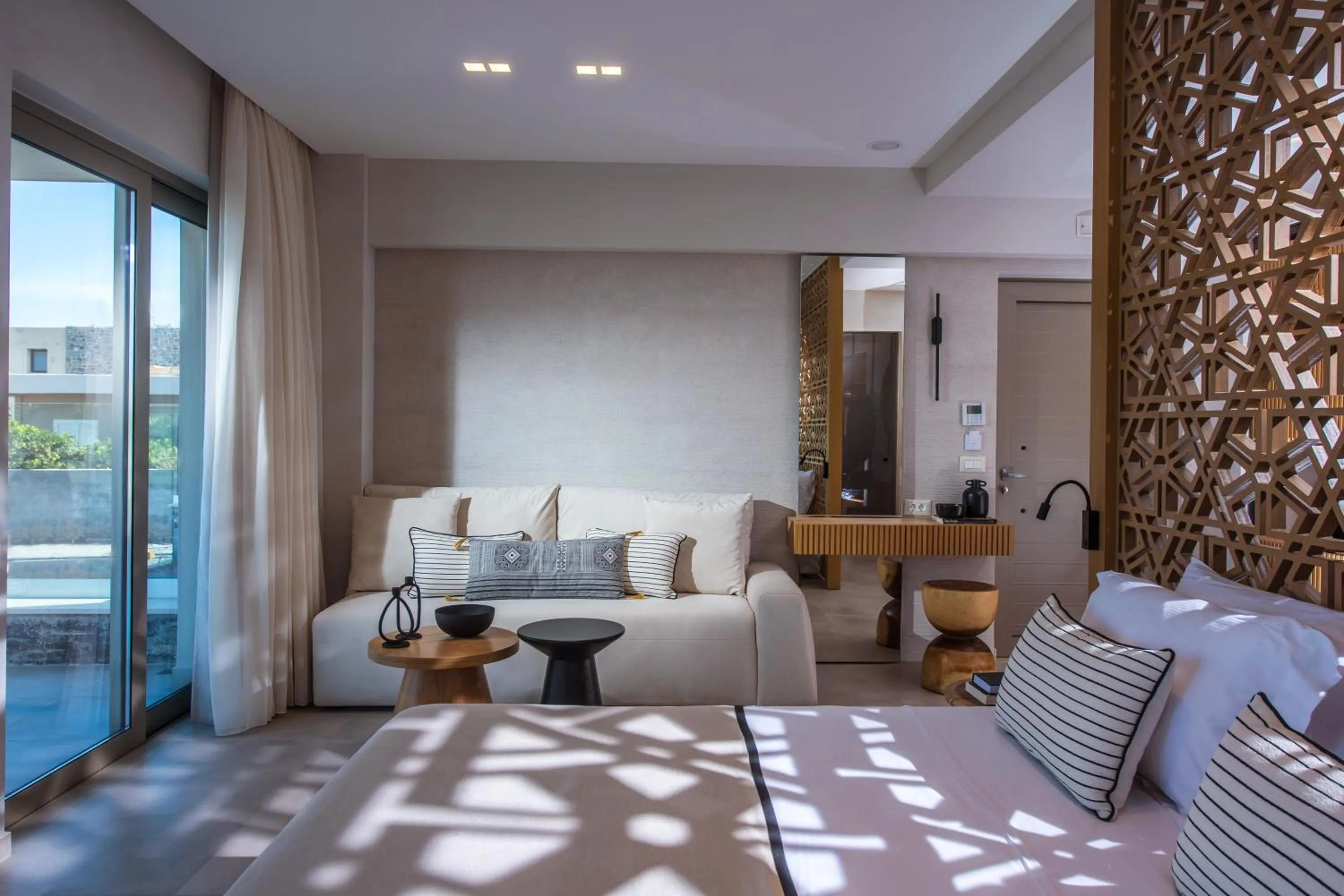 Photo of the whole room in Niriides Palace