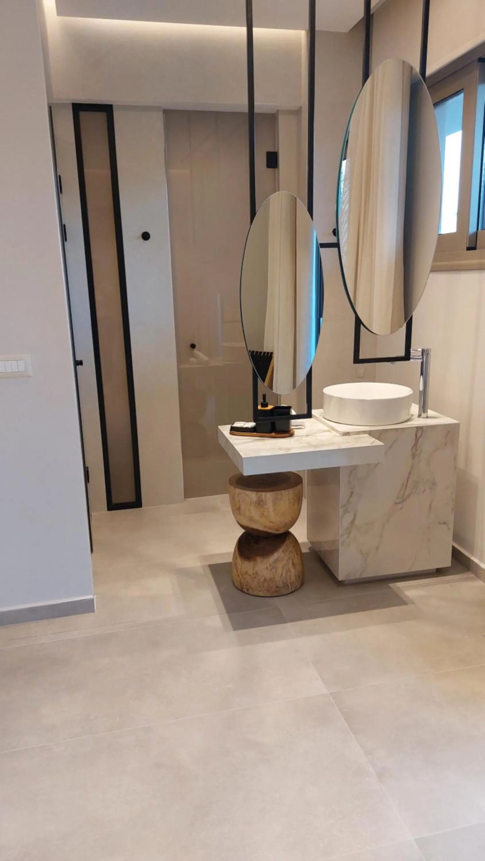 Bathroom in Niriides Palace