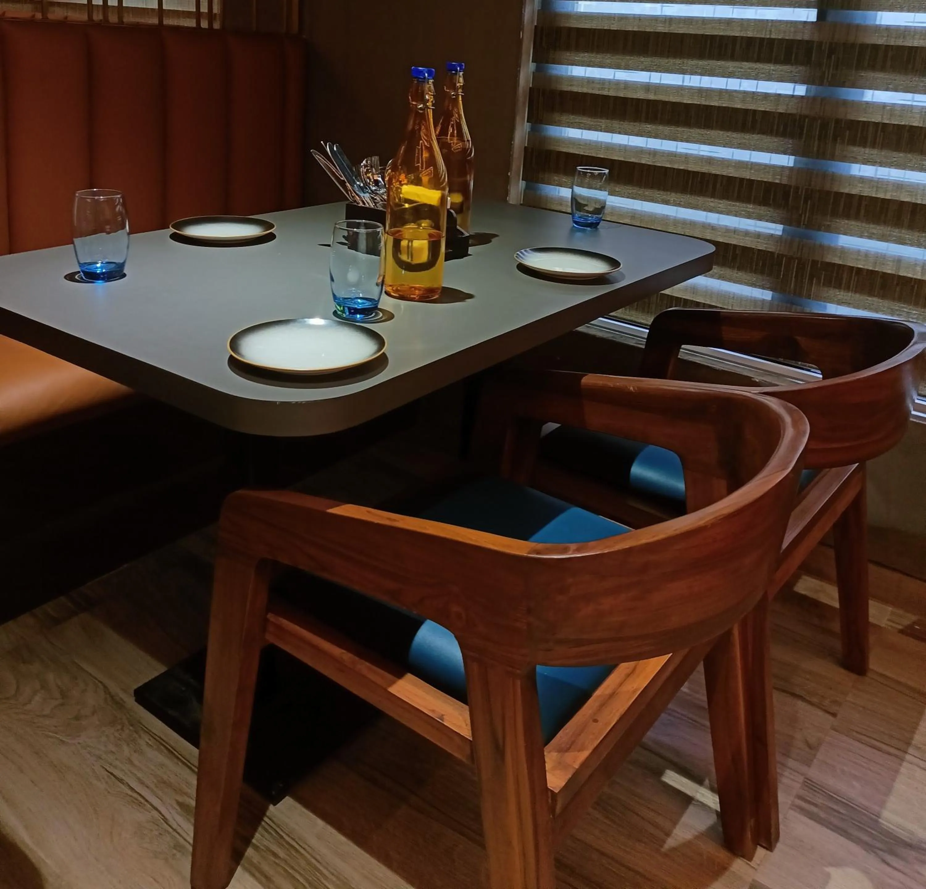 Lounge or bar in Aralia International Airport, Mumbai