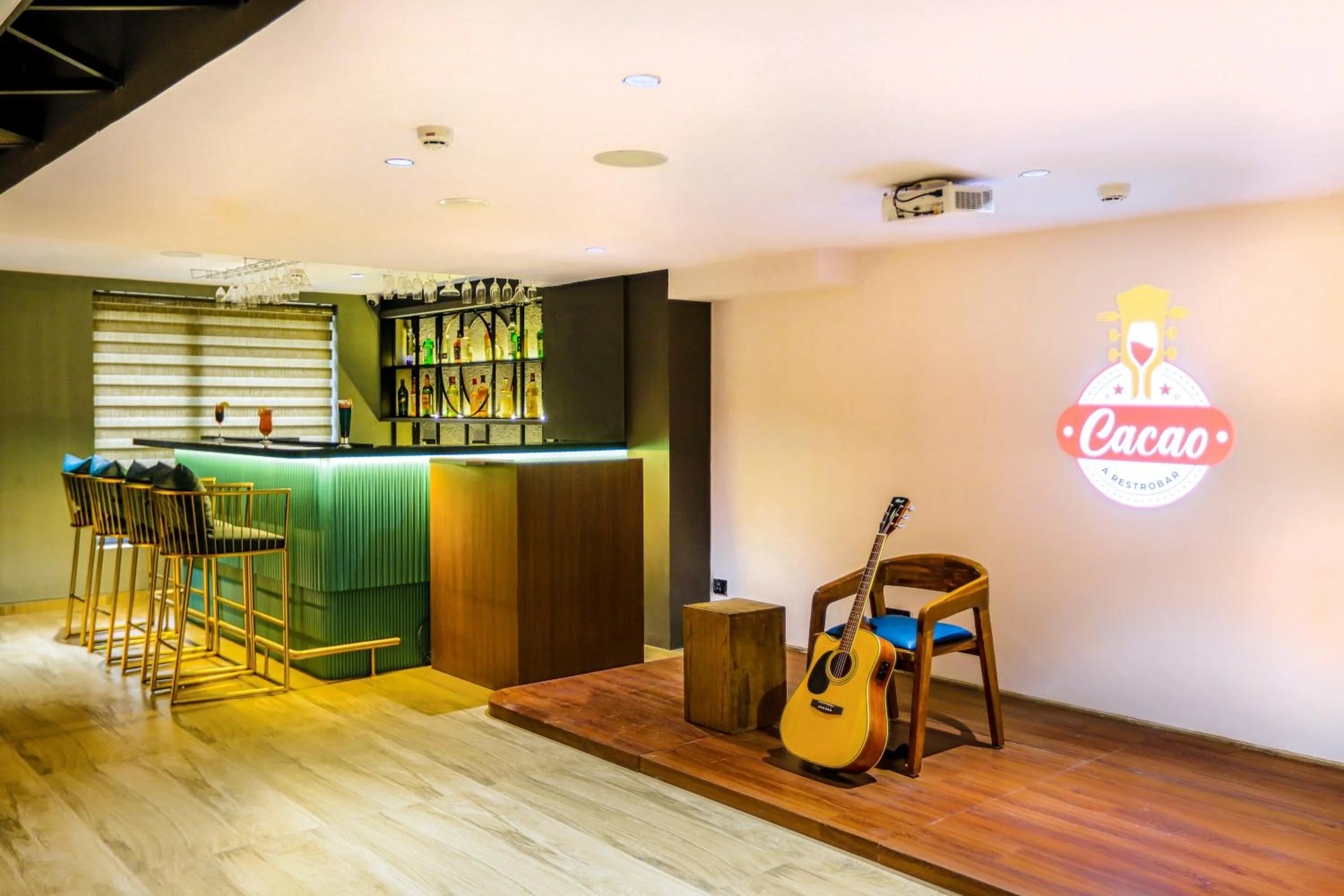 Lounge or bar in Aralia International Airport, Mumbai