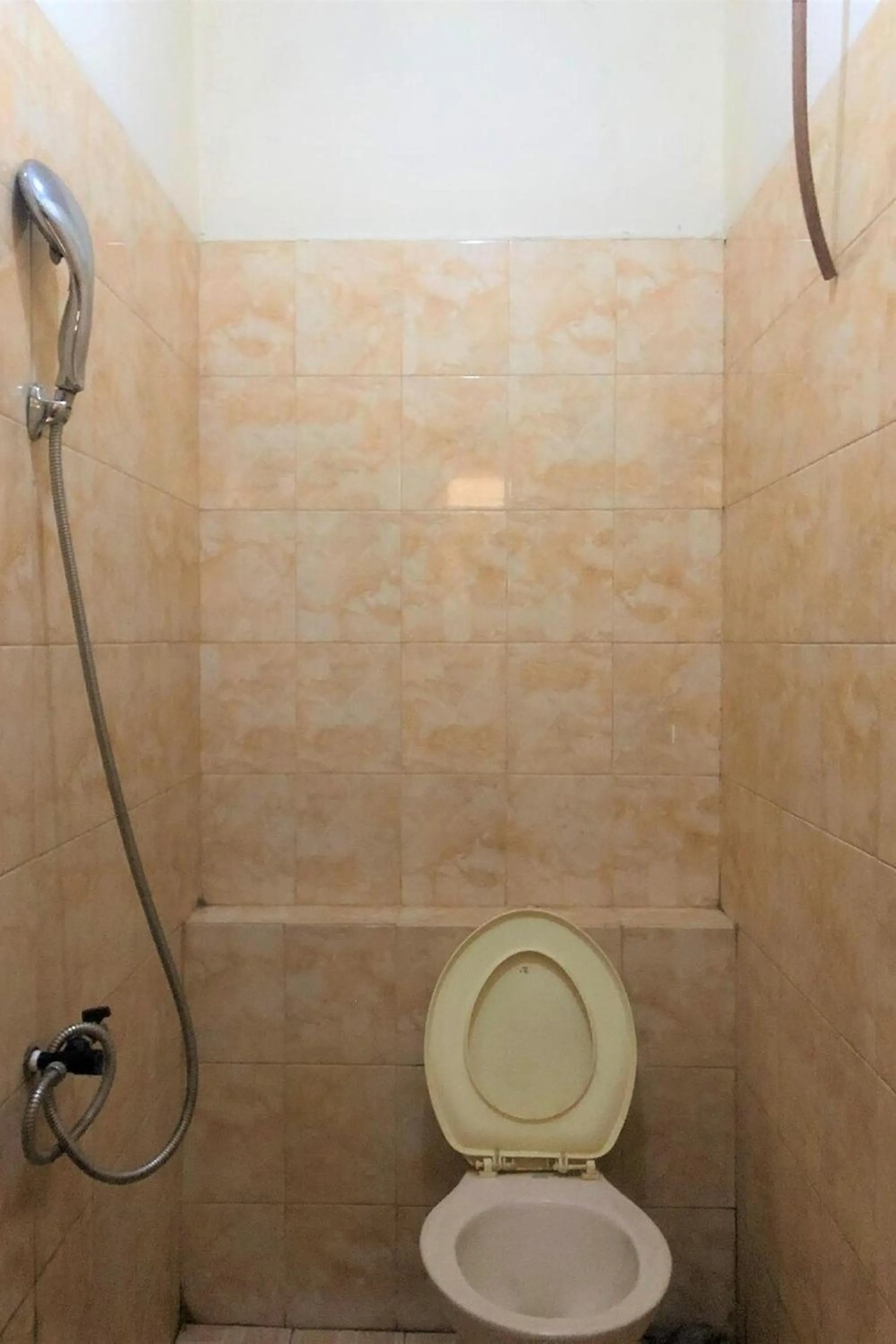 Bathroom in Guest House Idola Palopo