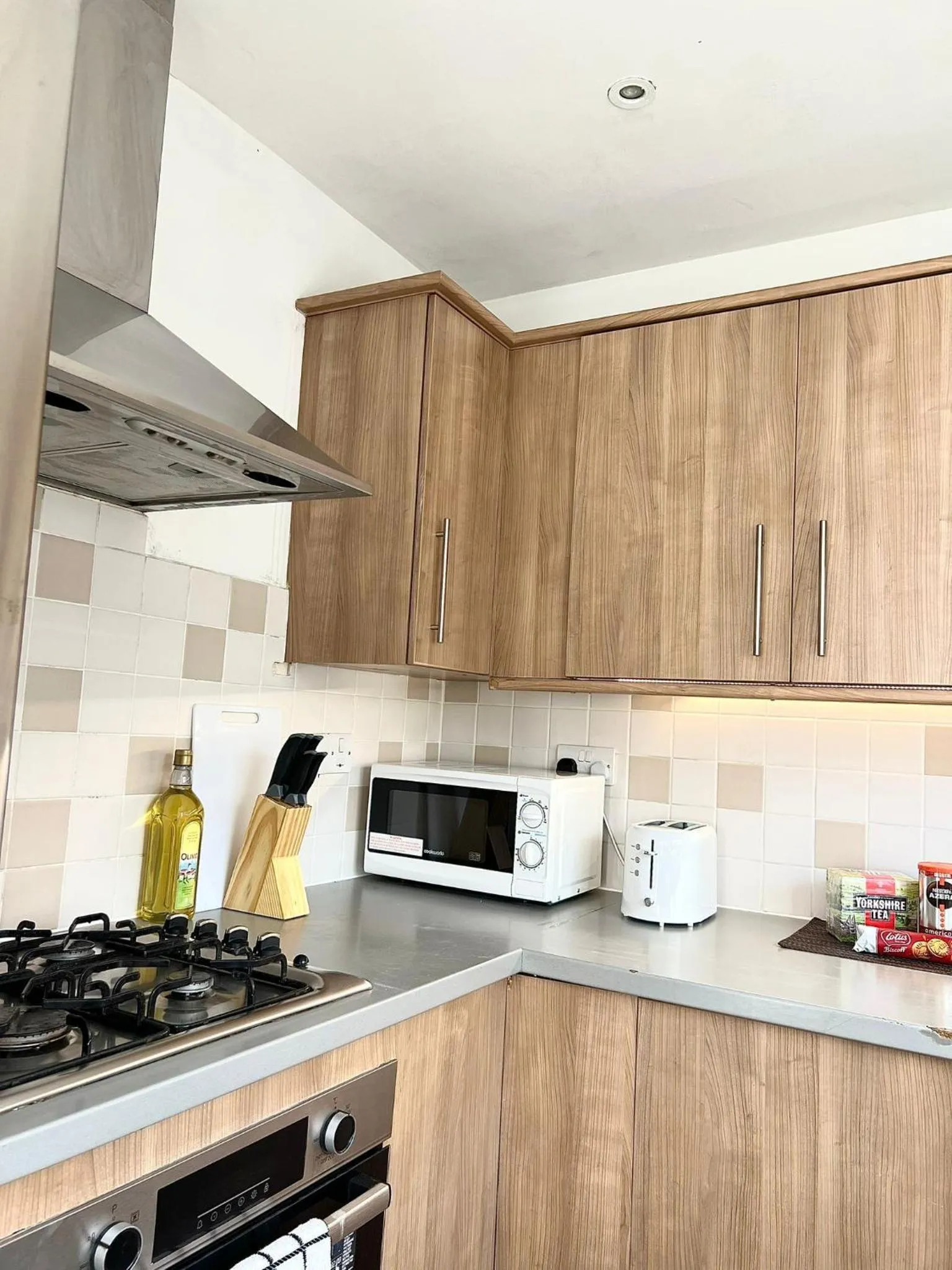Kitchen or kitchenette in Central Watford Duplex