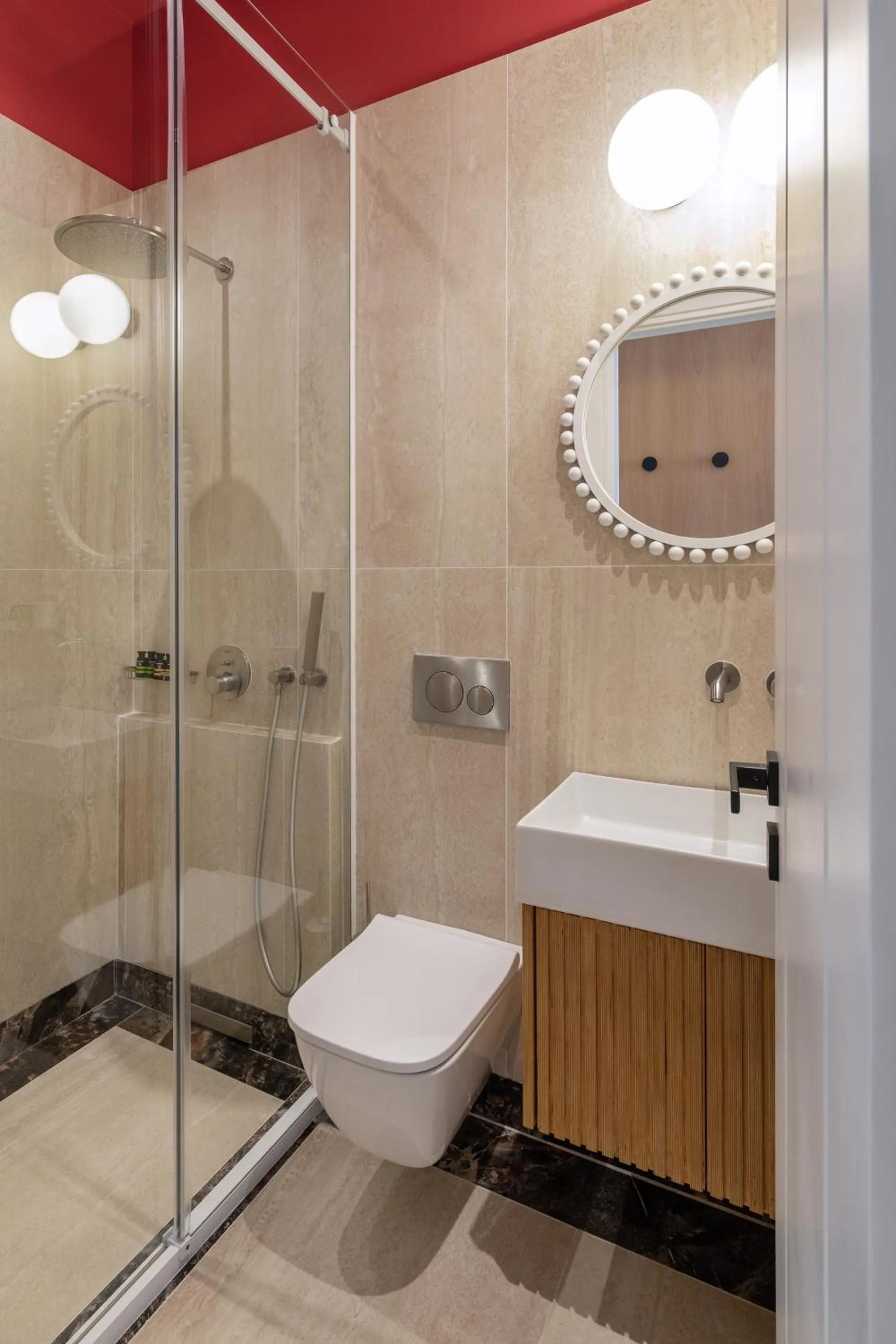 Shower in Agora Suites