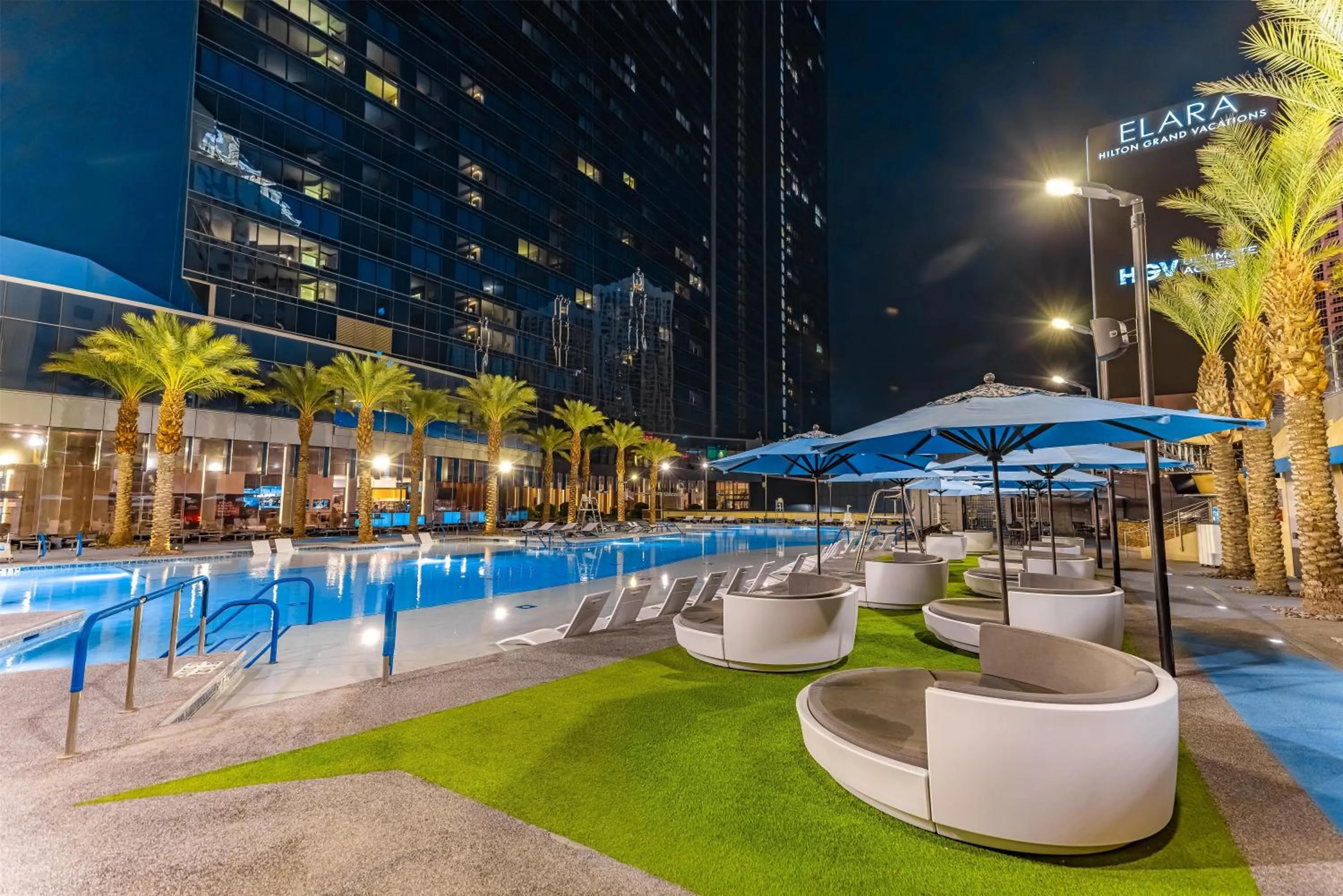 Pool view in Hilton Club Elara Las Vegas