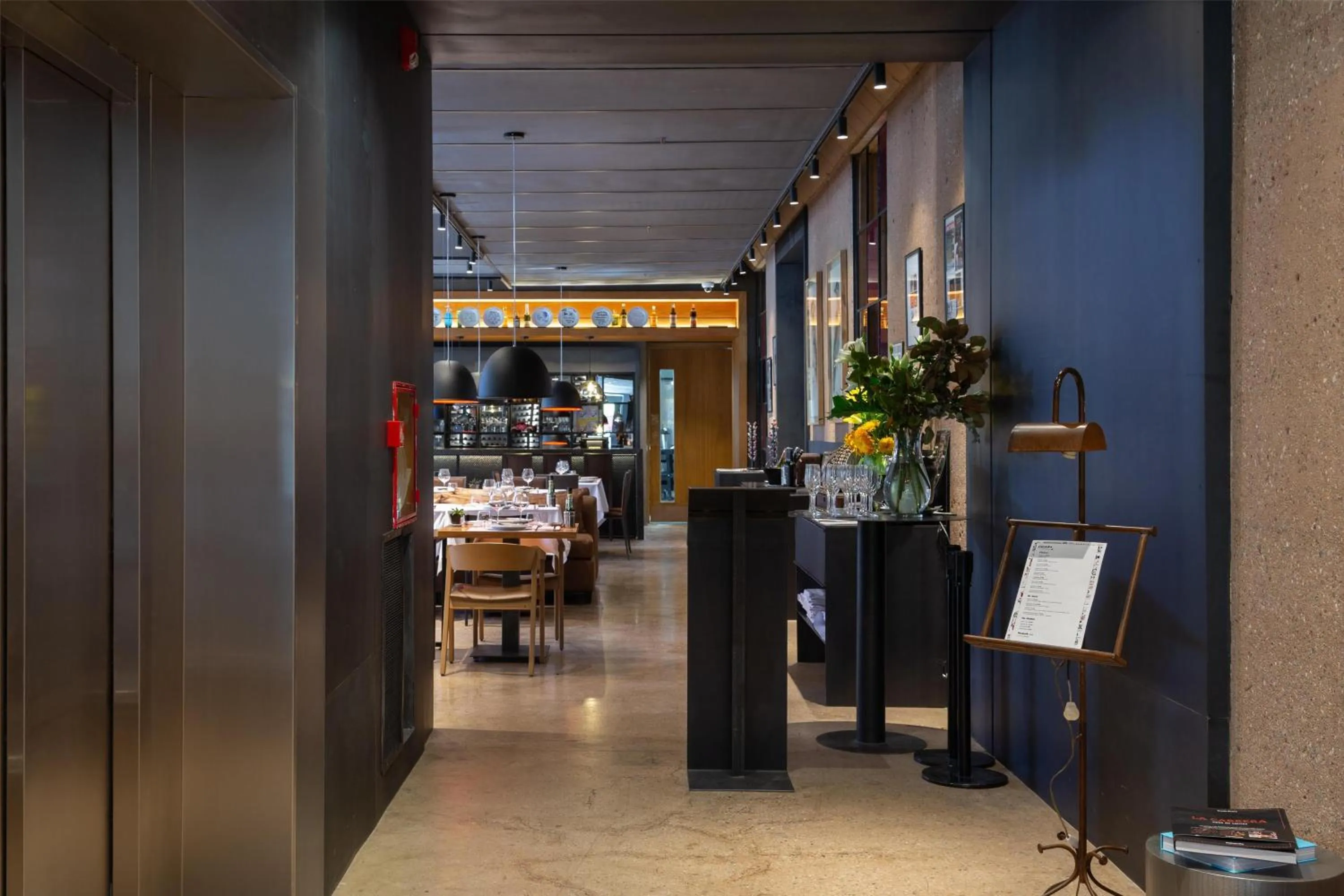 Restaurant/places to eat in Hualta Hotel Mendoza, Curio Collection by Hilton