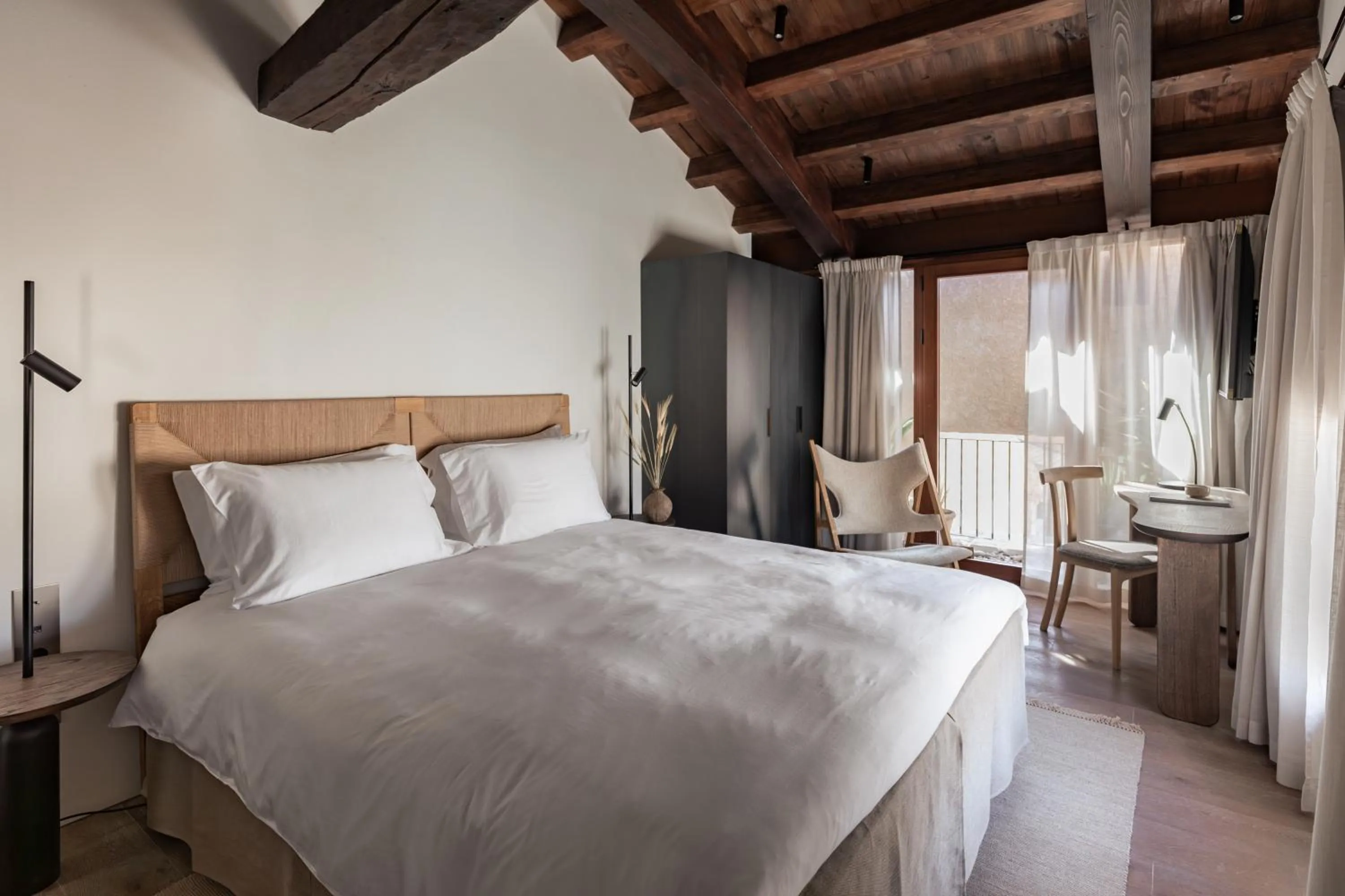 Bed in Nobis Hotel Palma, a Member of Design Hotels