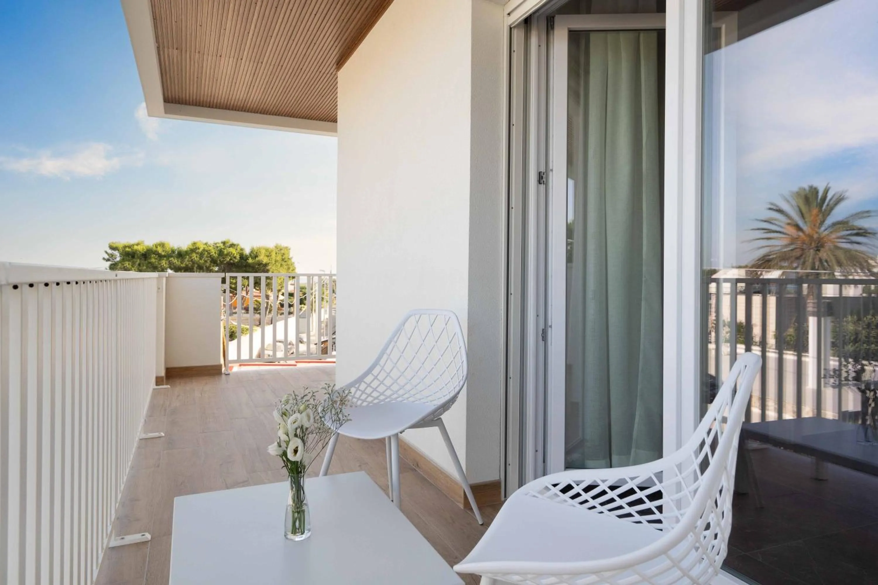 Quadruple Room with Balcony in Hotel Mhami