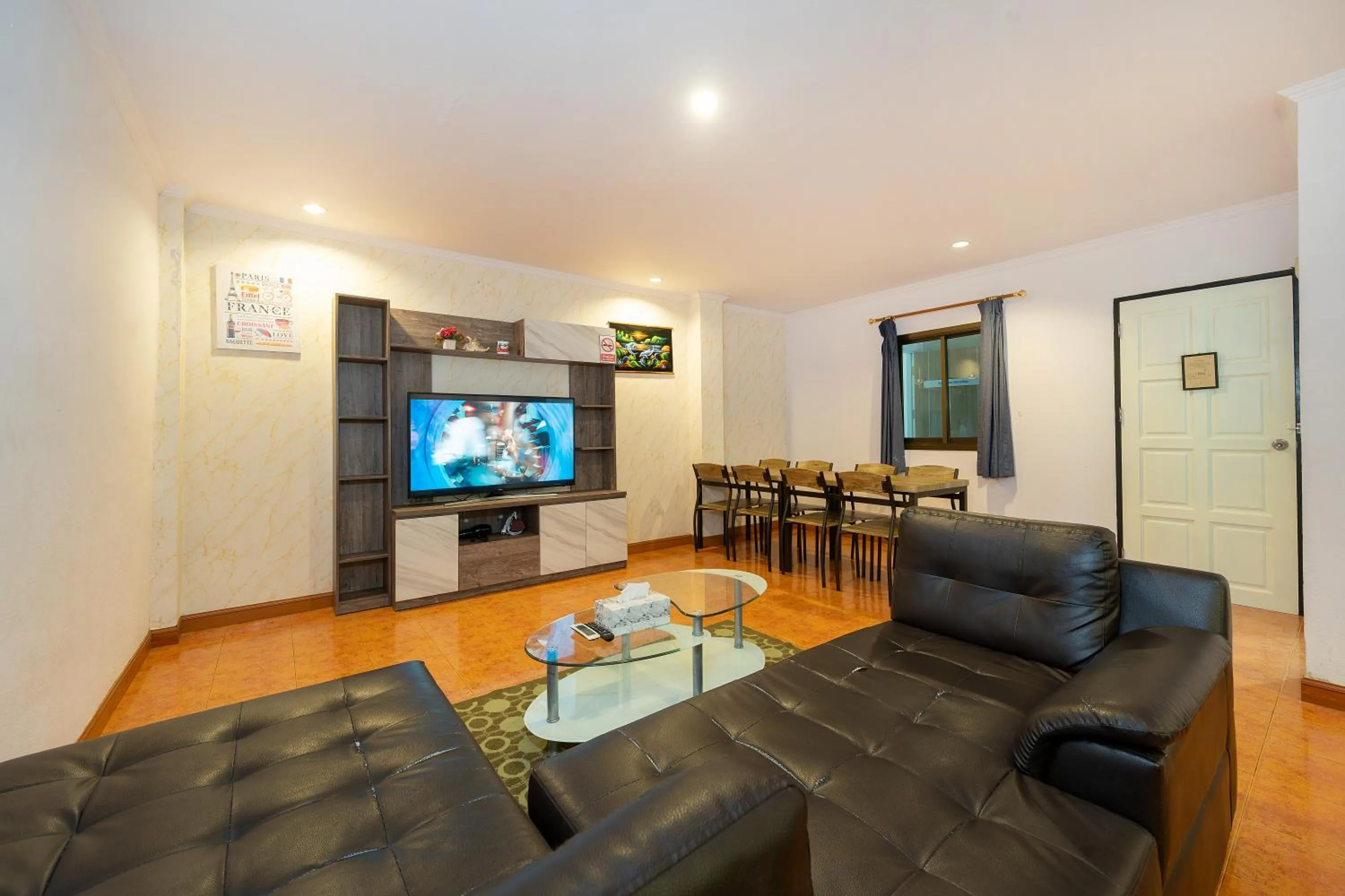 TV and multimedia in Patong Central Residence & Apartment