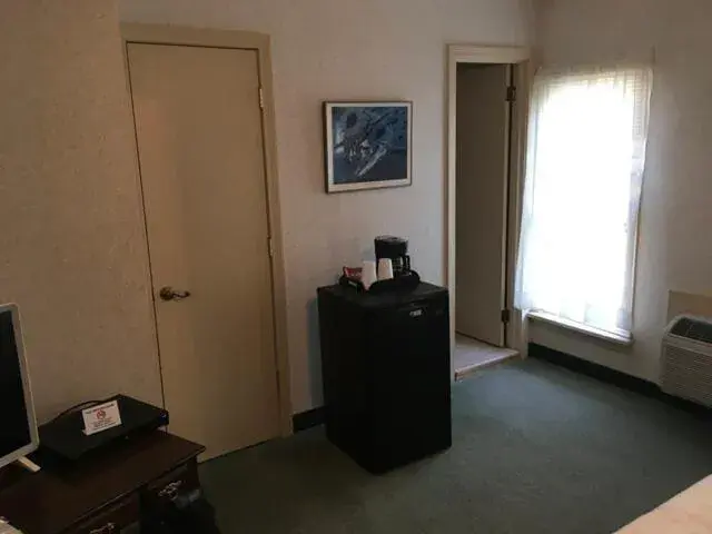 King Room in Beaumont Hotel King Room in Beaumont Hotel