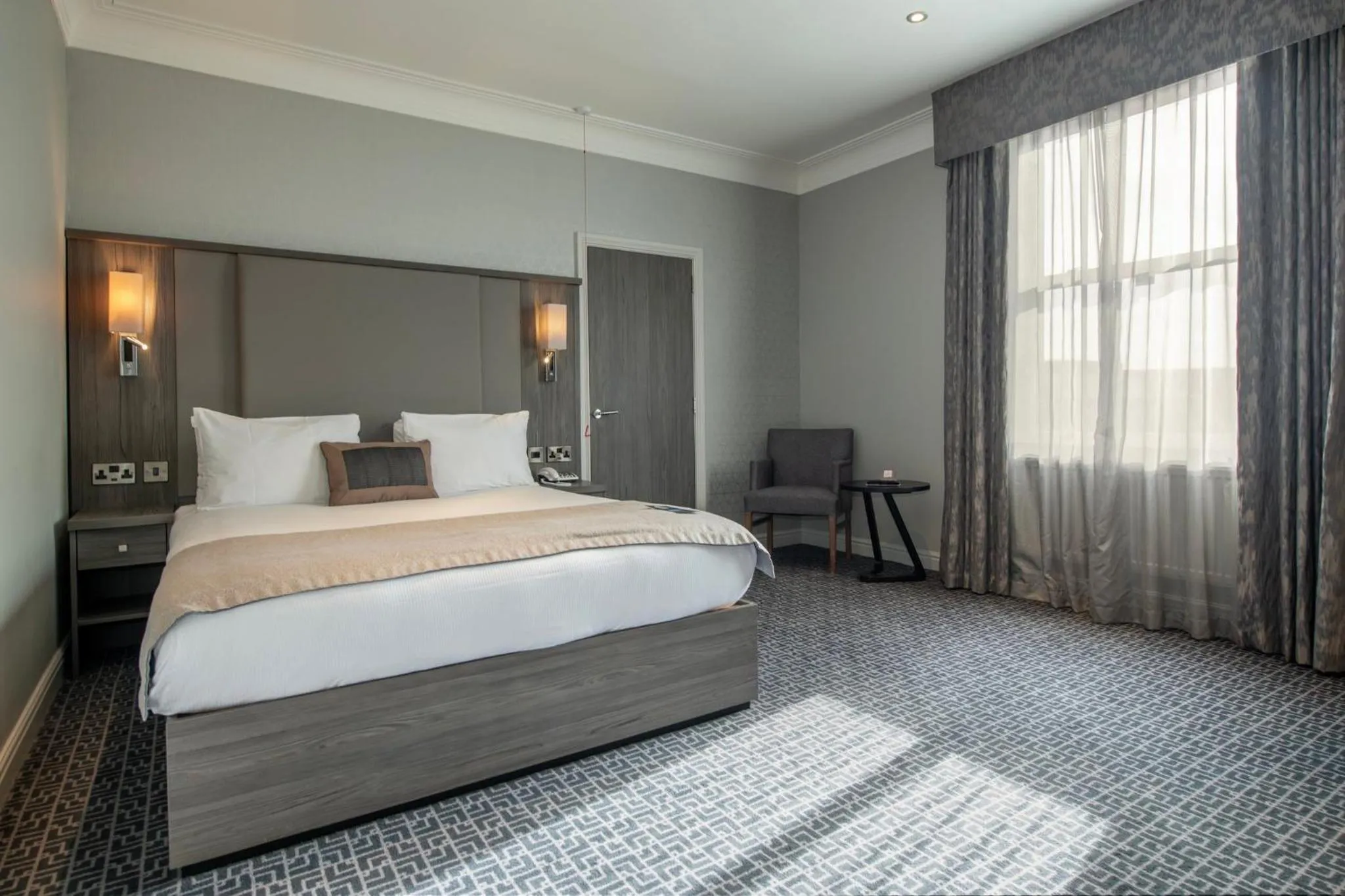 Photo of the whole room, Bed in Crowne Plaza Royal Victoria - Sheffield by IHG