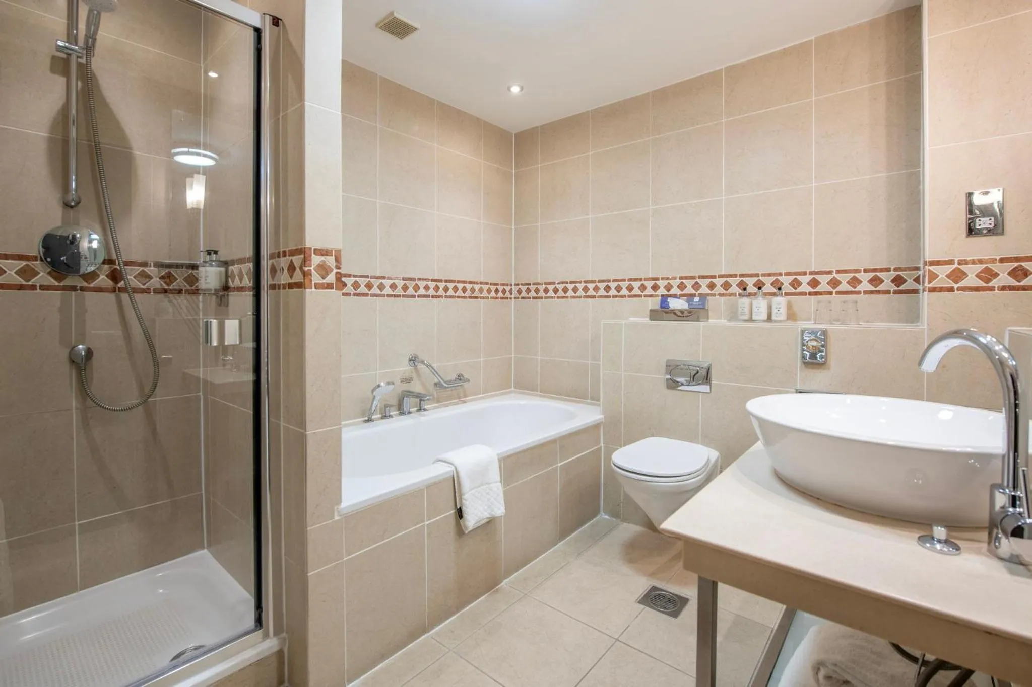 Photo of the whole room in Crowne Plaza Royal Victoria - Sheffield by IHG