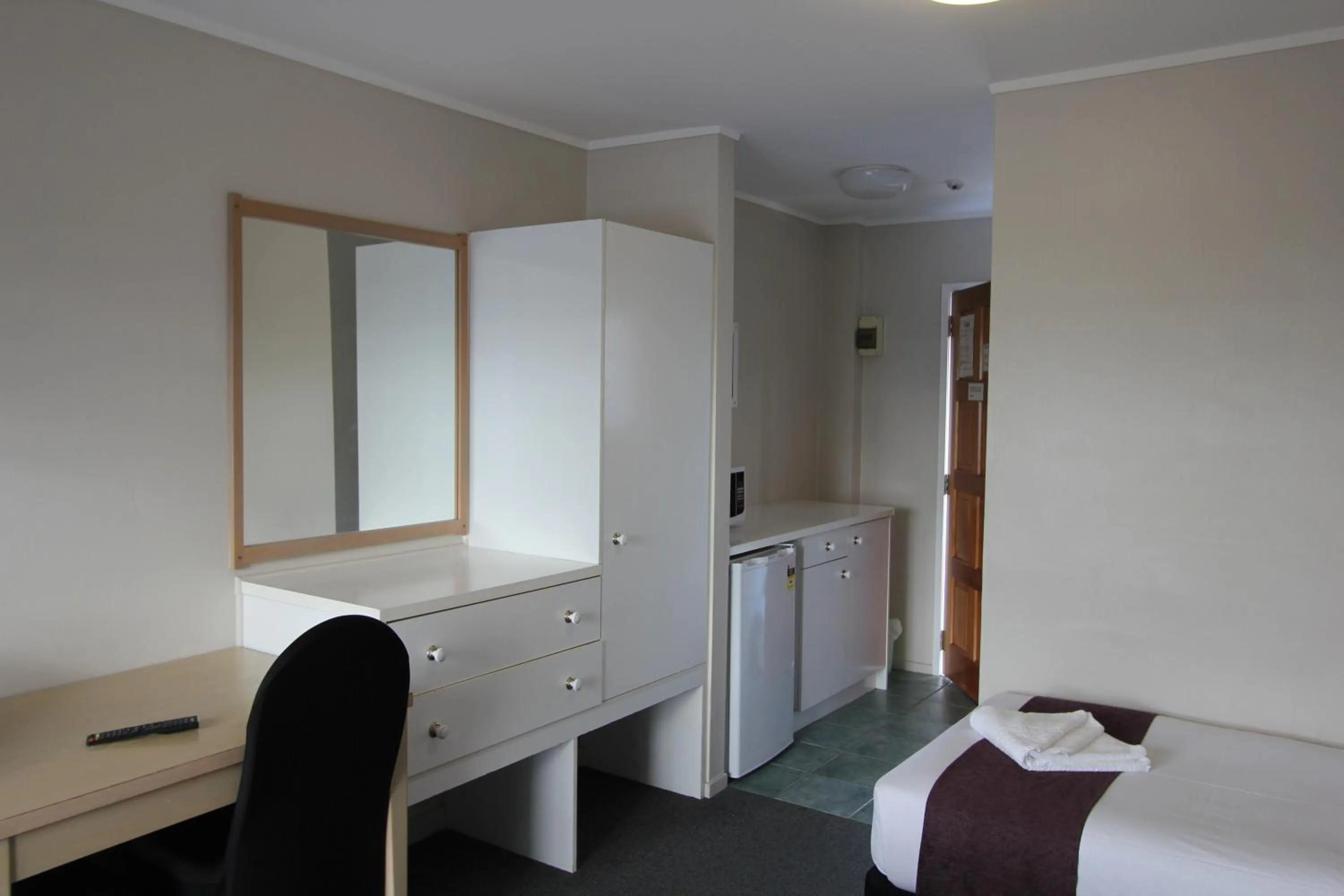 Other, TV/Entertainment Center in Motel 80