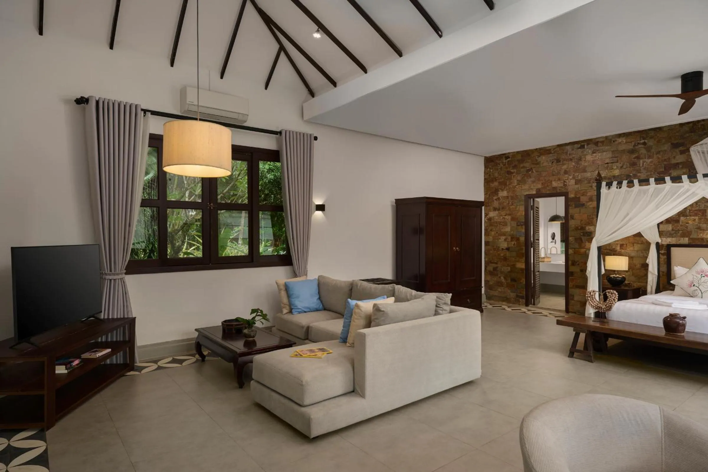 Bed in Samanea Beach Resort & Spa