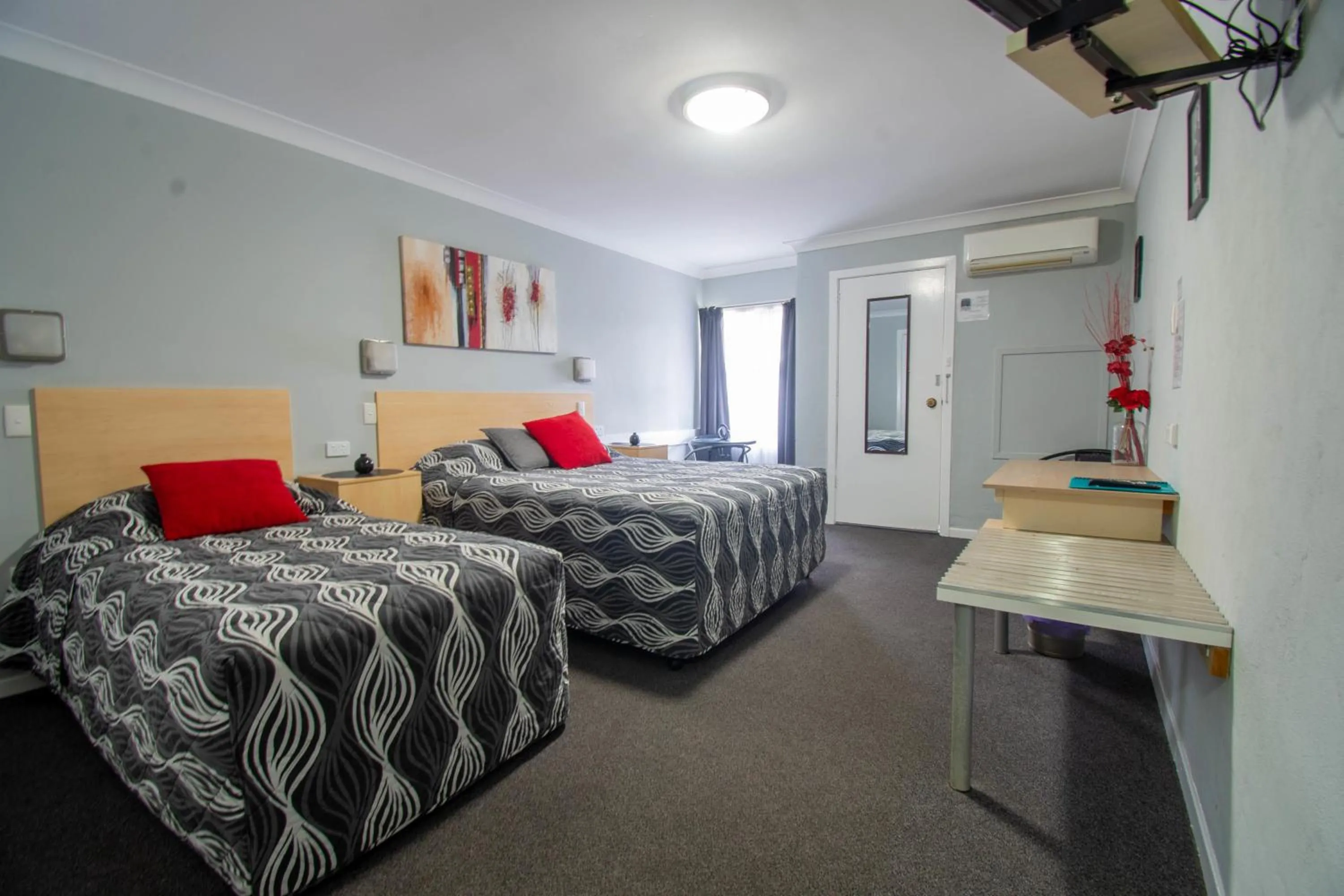 Bed in Gundagai Motel