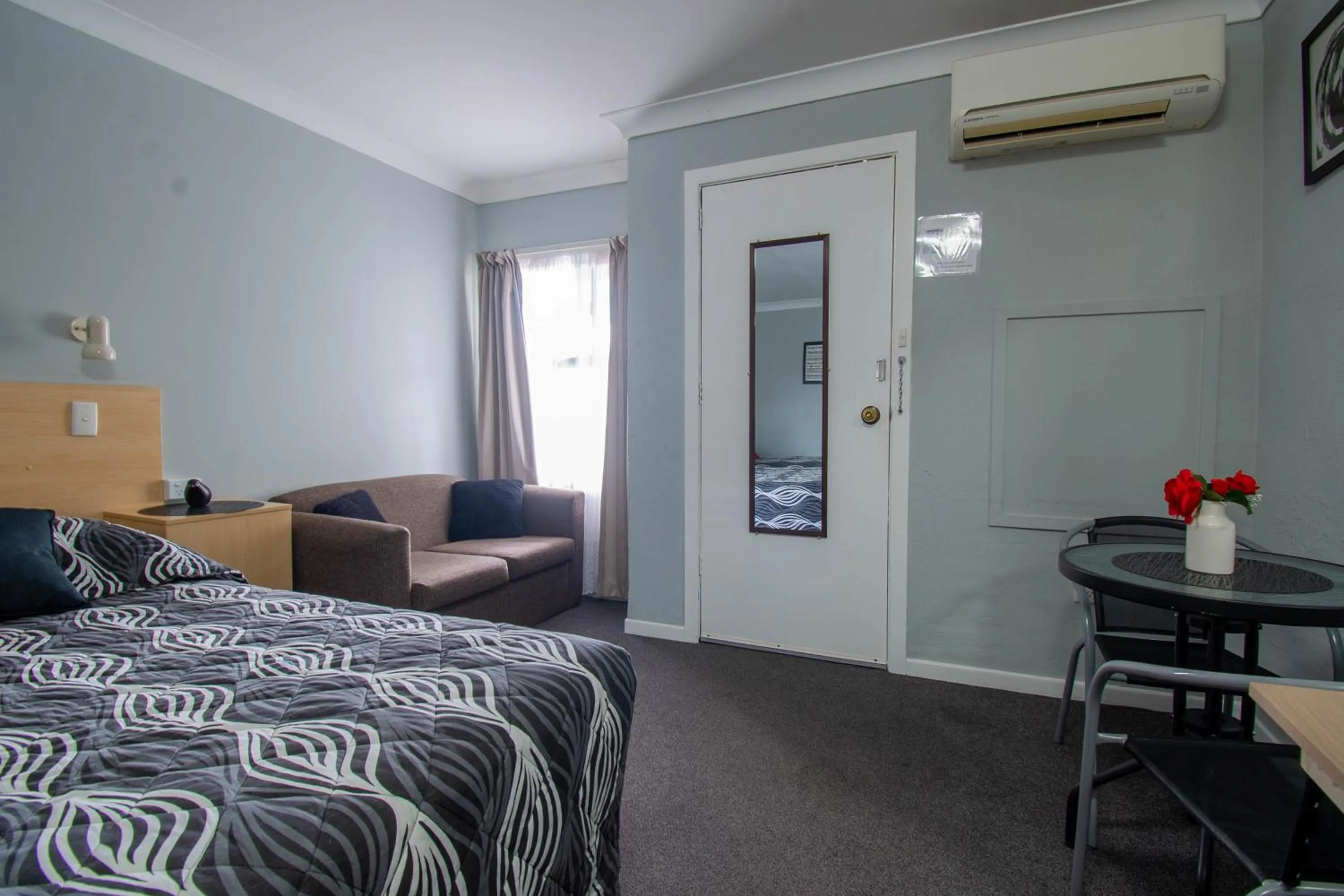 Bed in Gundagai Motel