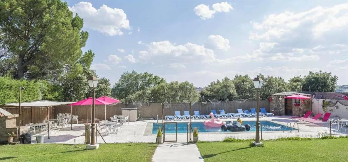 Swimming pool in La Pedriza LA CASA DEL GALAPAGAR