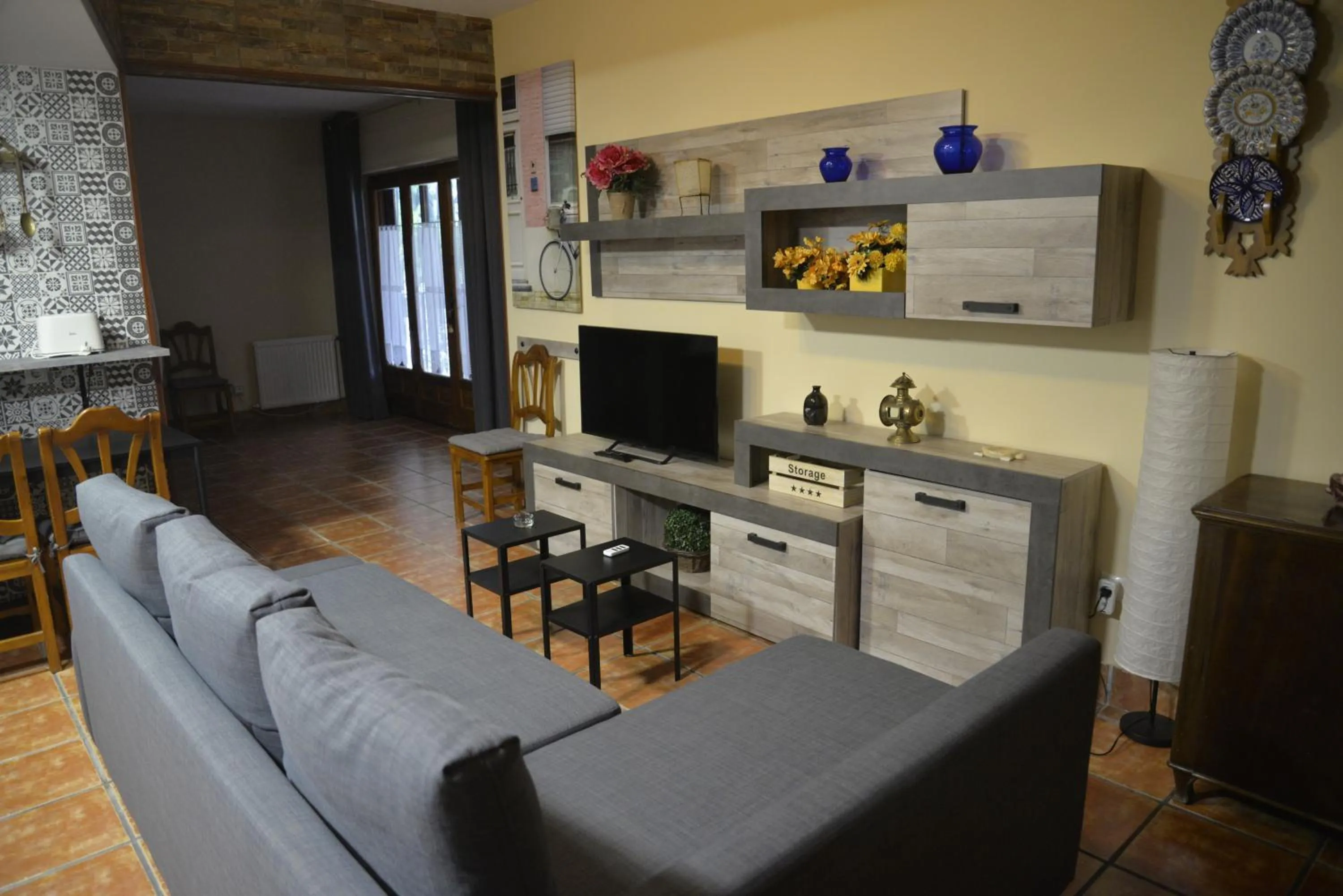 Communal lounge/ TV room in La Pedriza LA CASA DEL GALAPAGAR
