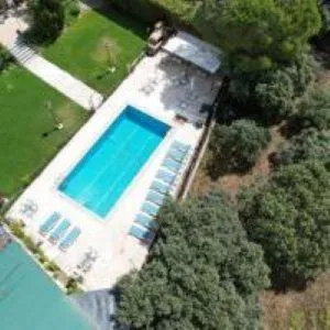 Swimming pool in La Pedriza LA CASA DEL GALAPAGAR