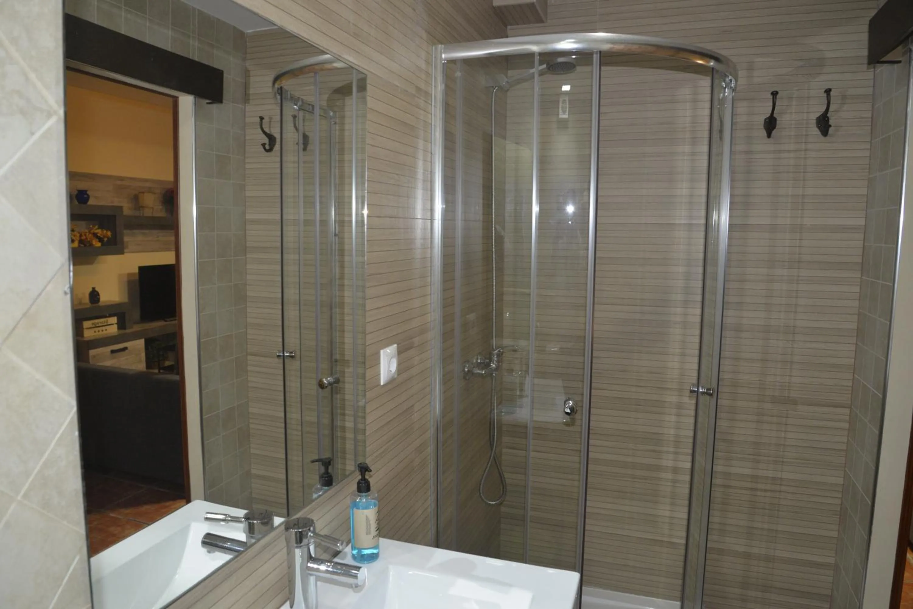 Bathroom in La Pedriza LA CASA DEL GALAPAGAR