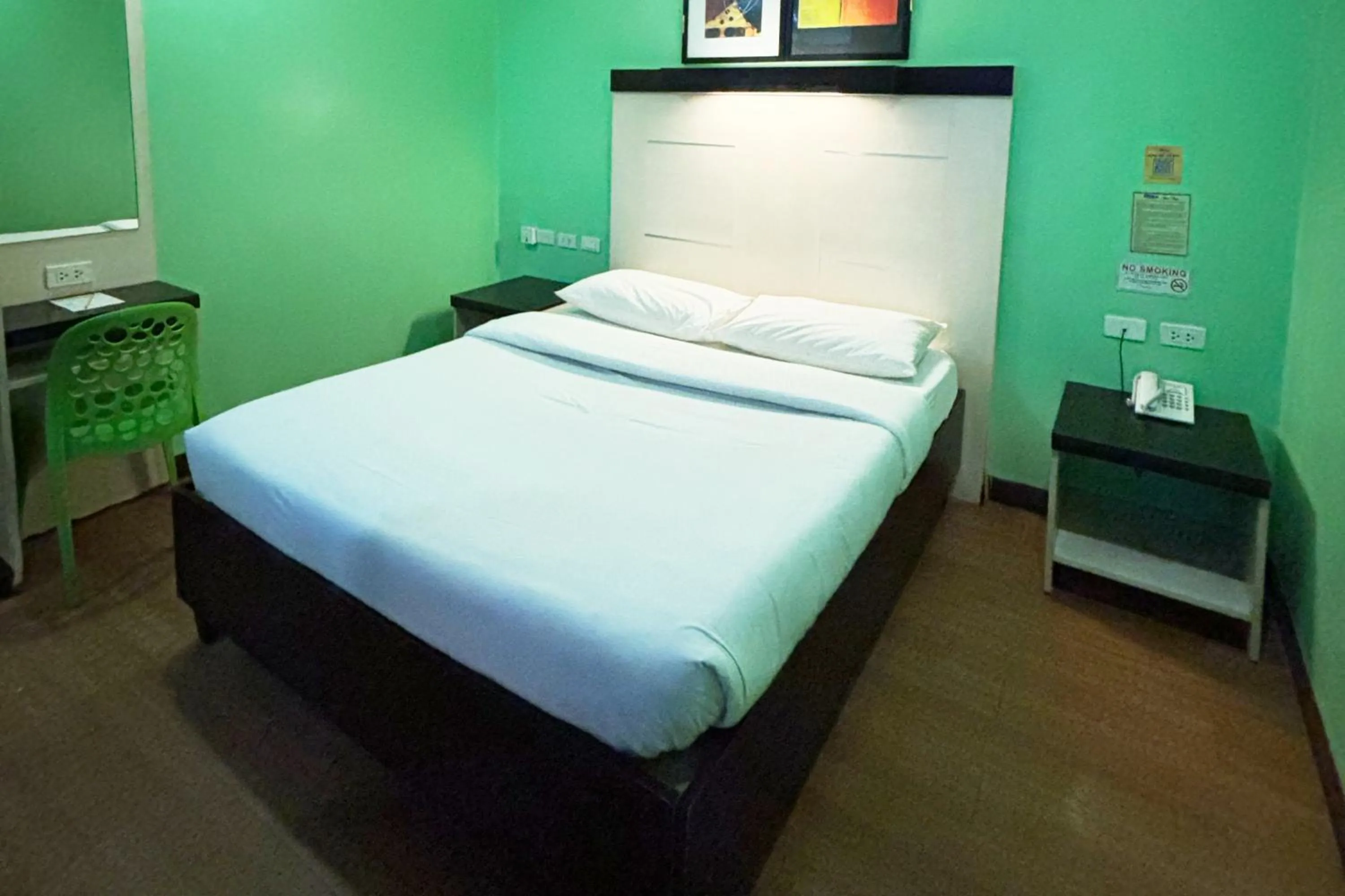 Bed in Sugbutel Family Hotel Cebu powered by Cocotel
