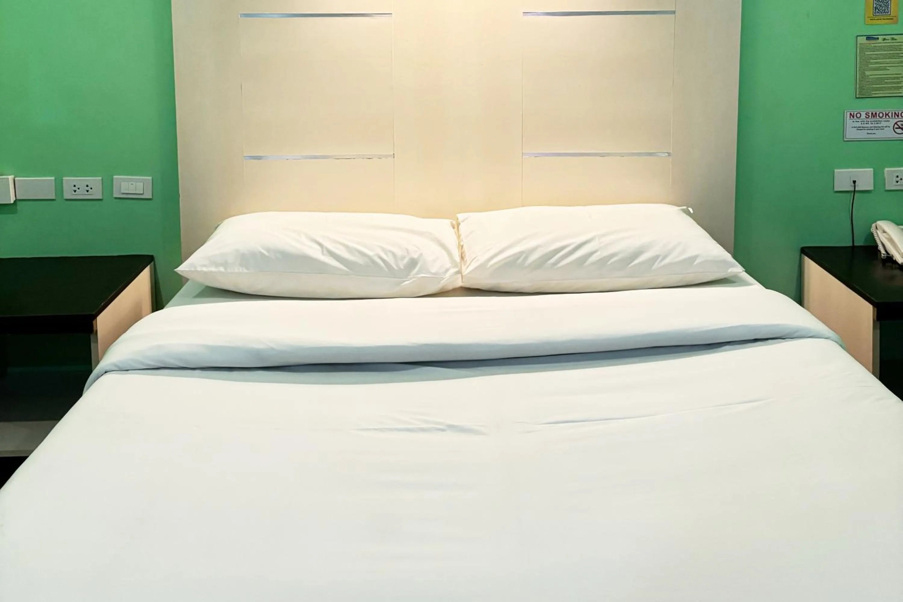 Bed in Sugbutel Family Hotel Cebu powered by Cocotel