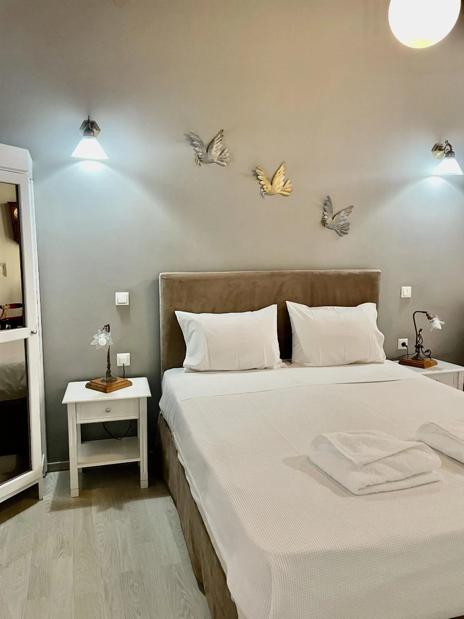 Bed in Erietta Suites