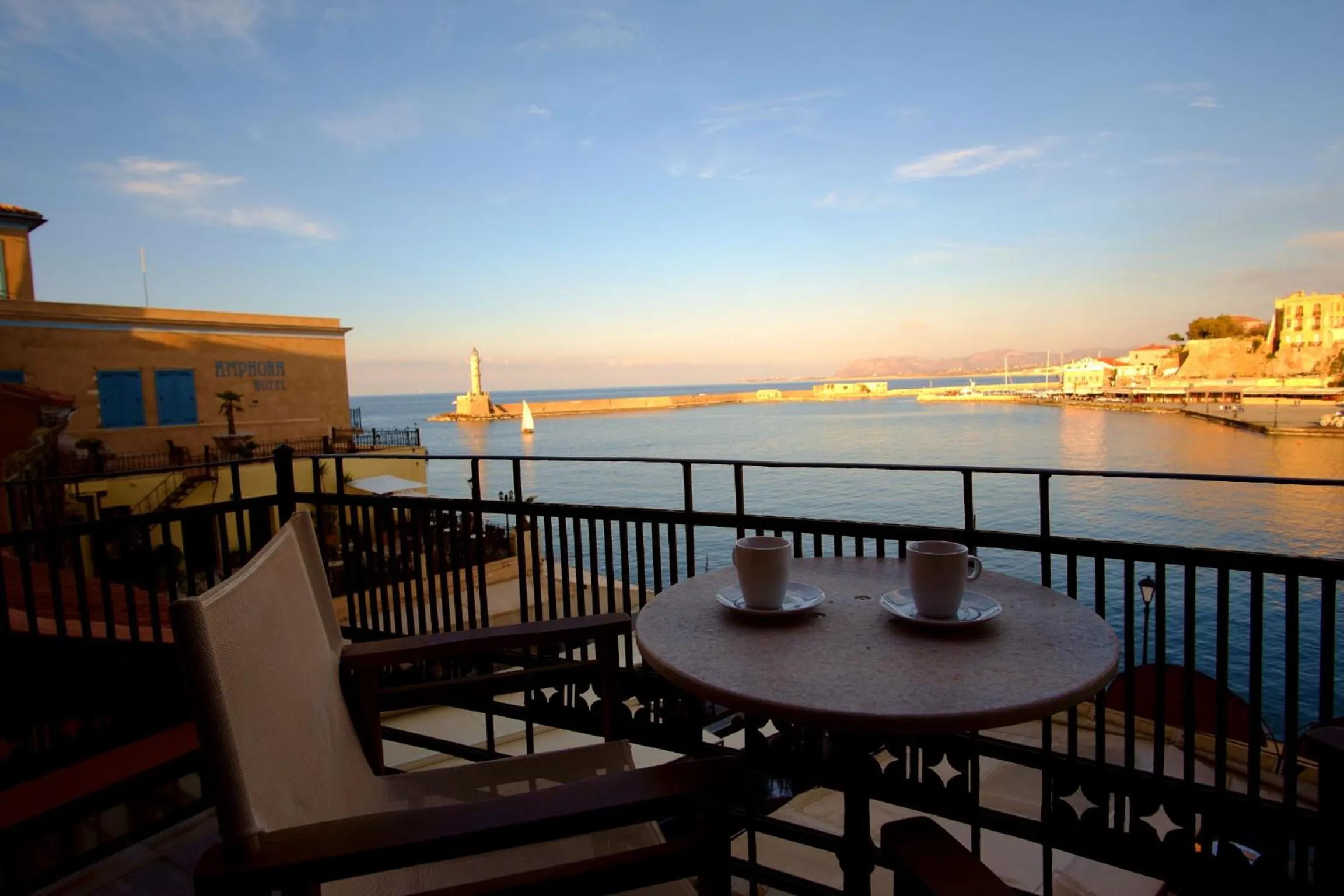 Coffee/tea facilities in Erietta Suites