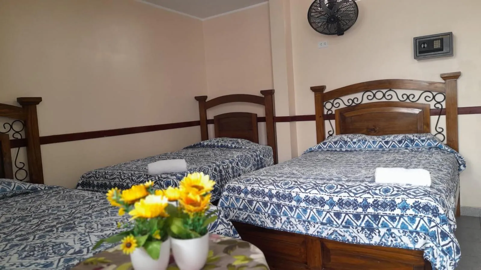 Bed in Hotel San Isidro