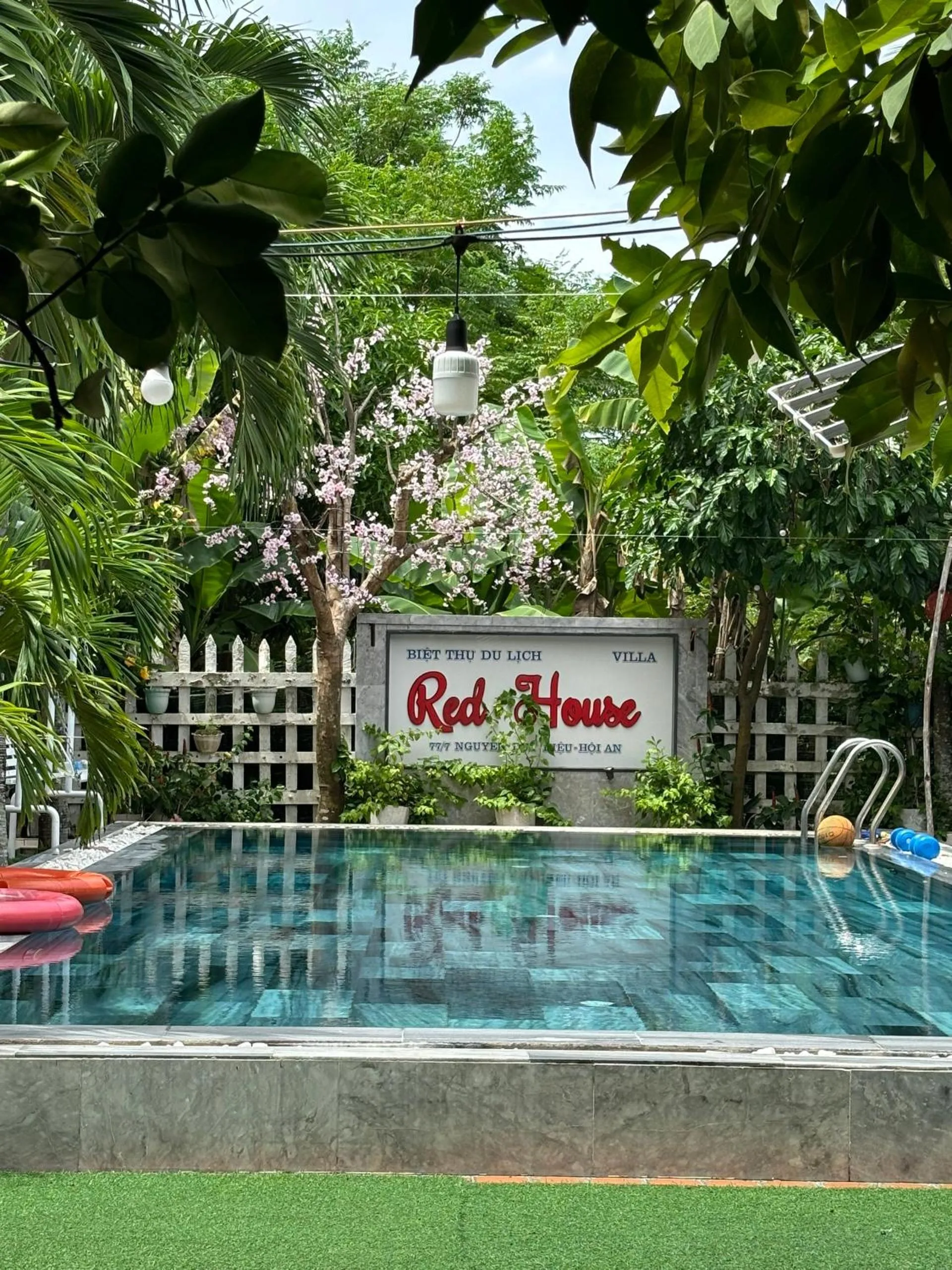 Natural landscape in Red House Homestay - Villa