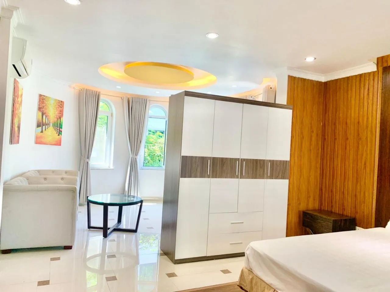 wardrobe in Benzen Villas Nha Trang