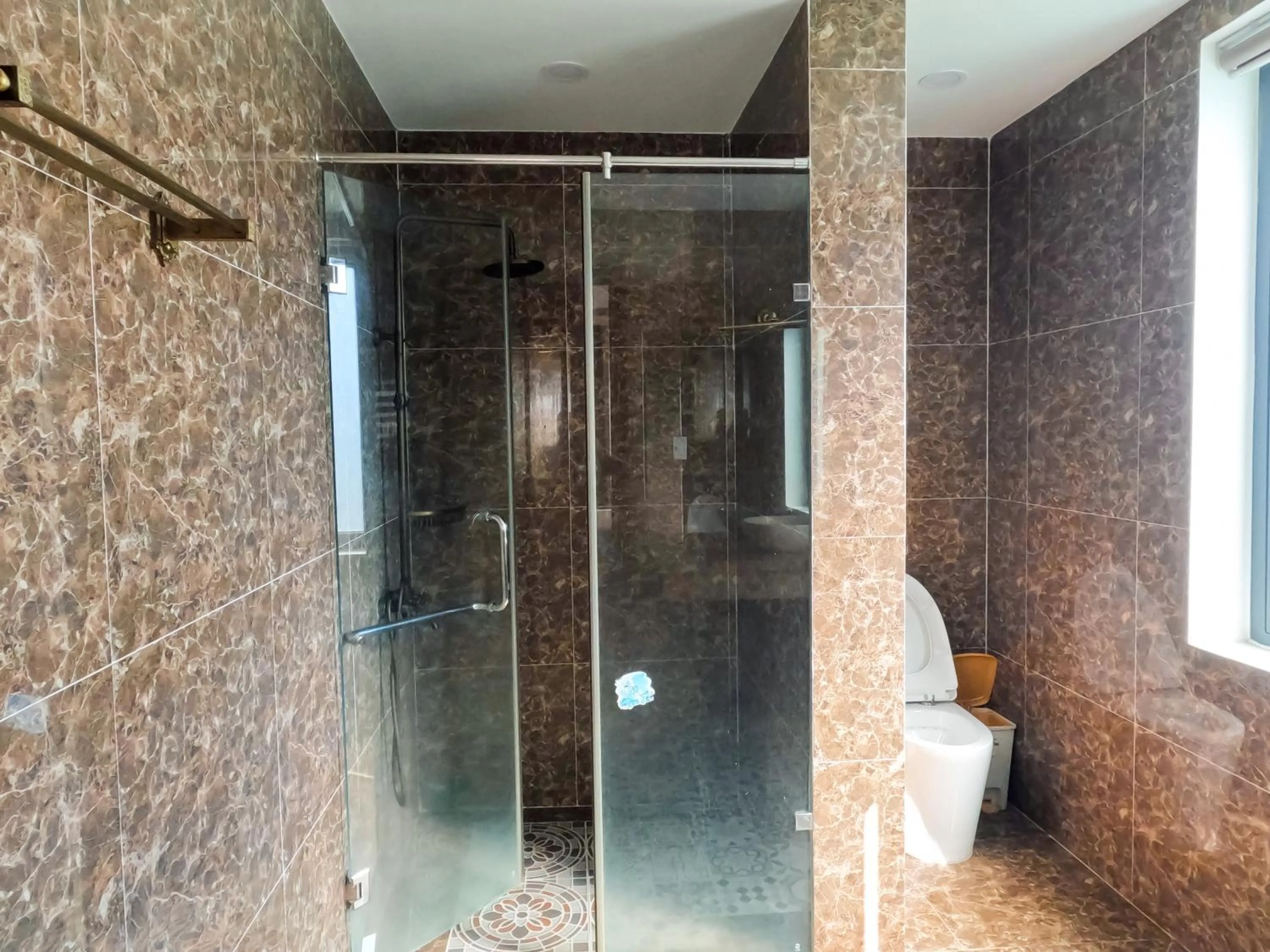 Shower in Benzen Villas Nha Trang