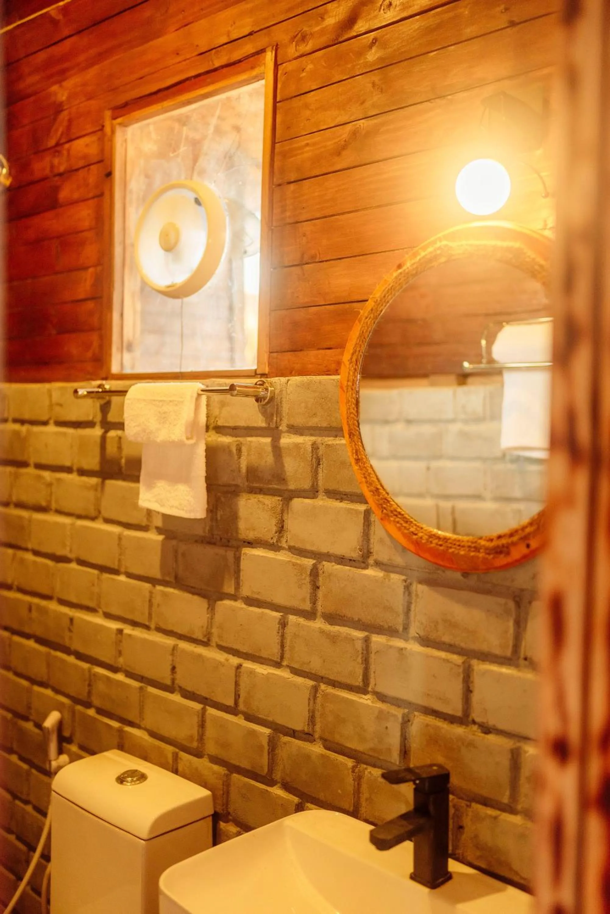 Toilet in Palm Cultural Village