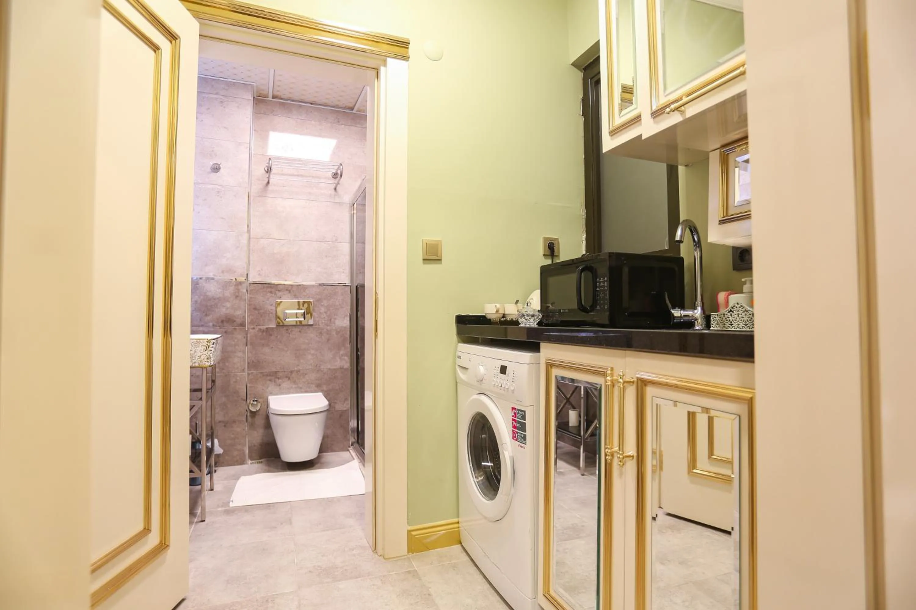 Shower in Whıte Moon Hotel Suites