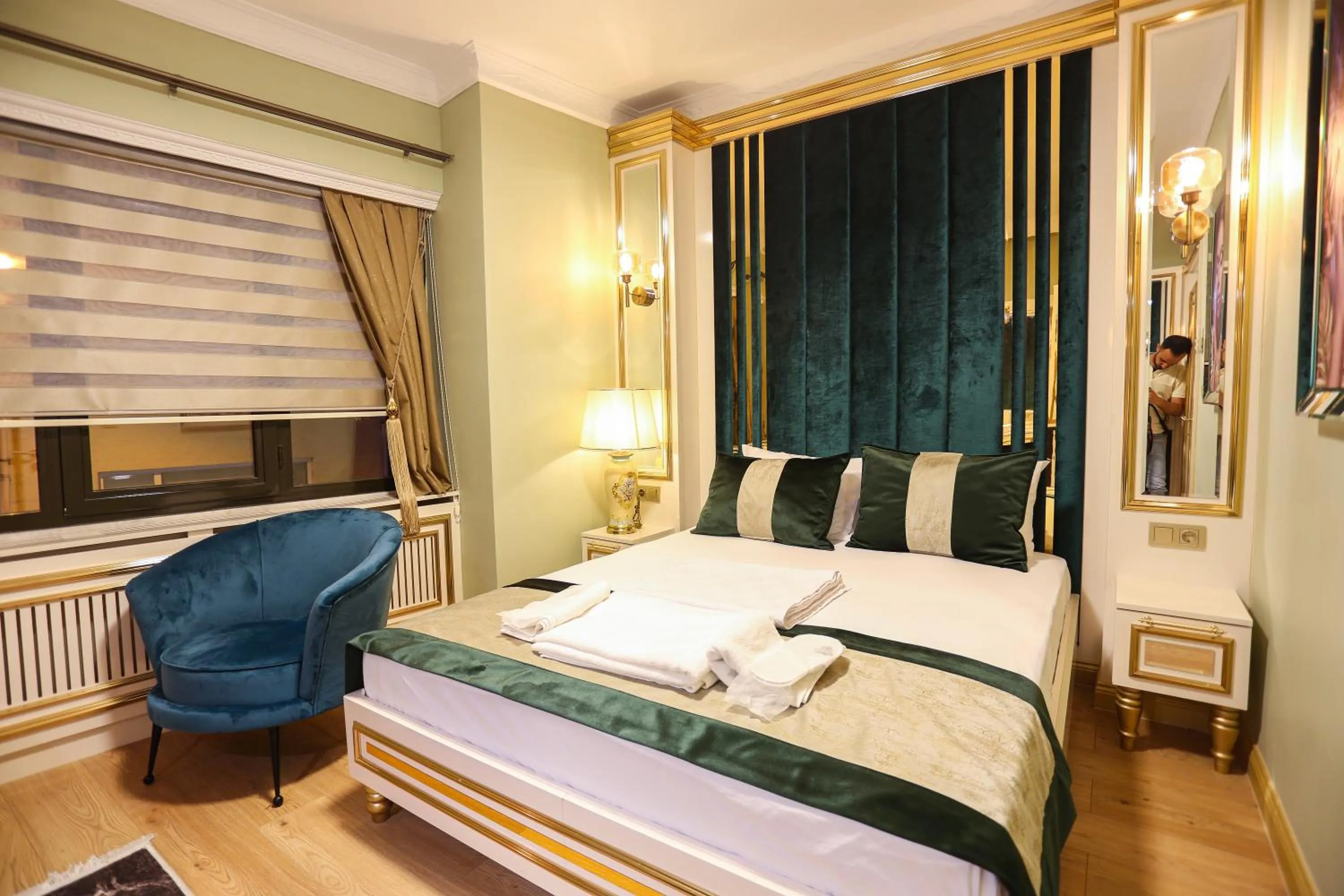 Bed in Whıte Moon Hotel Suites