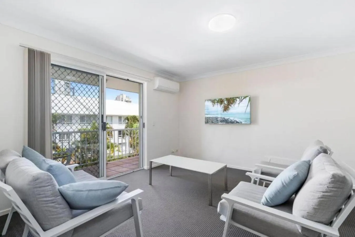 Bay Lodge - Private Apartments Hosted by Coastal Letting Co.