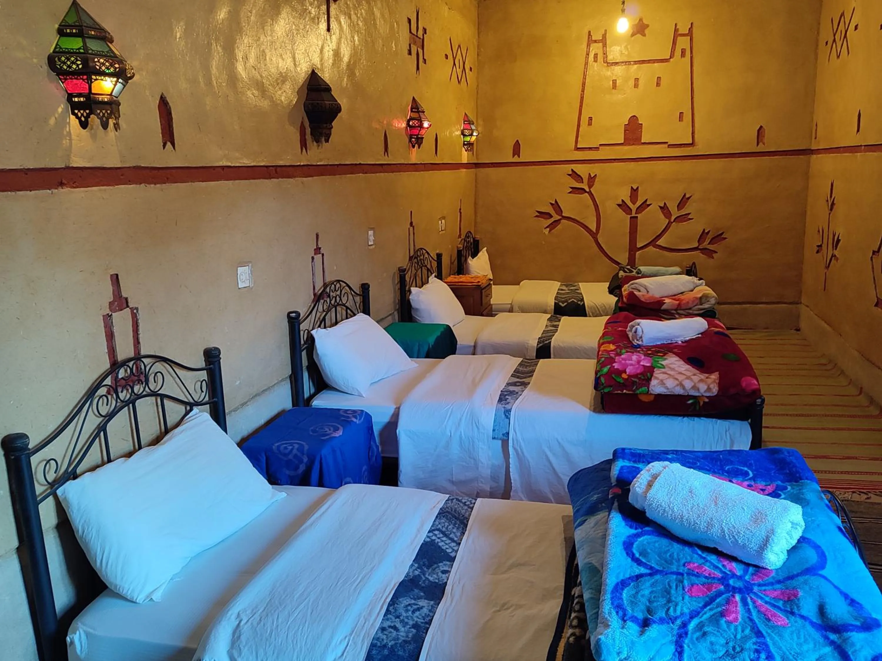 Steam room, Bed in Auberge restaurant Afoud