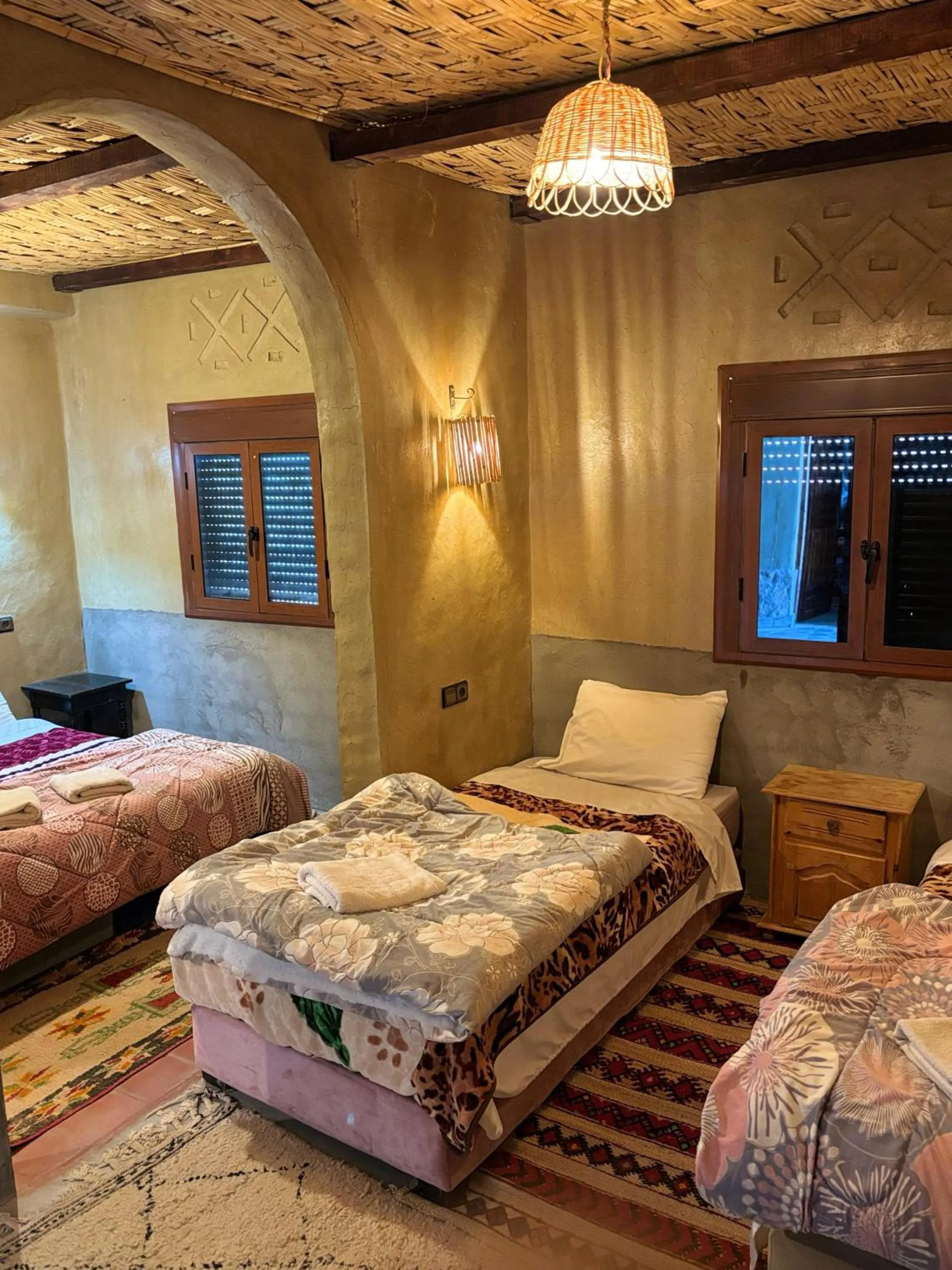 Photo of the whole room, Bed in Auberge restaurant Afoud