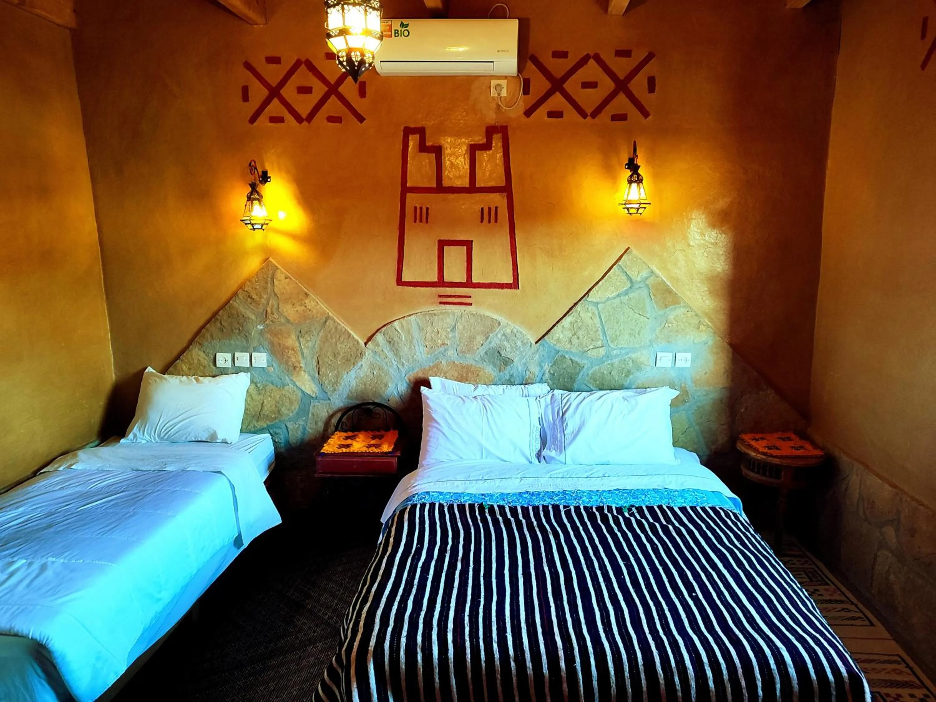 Bed in Auberge restaurant Afoud