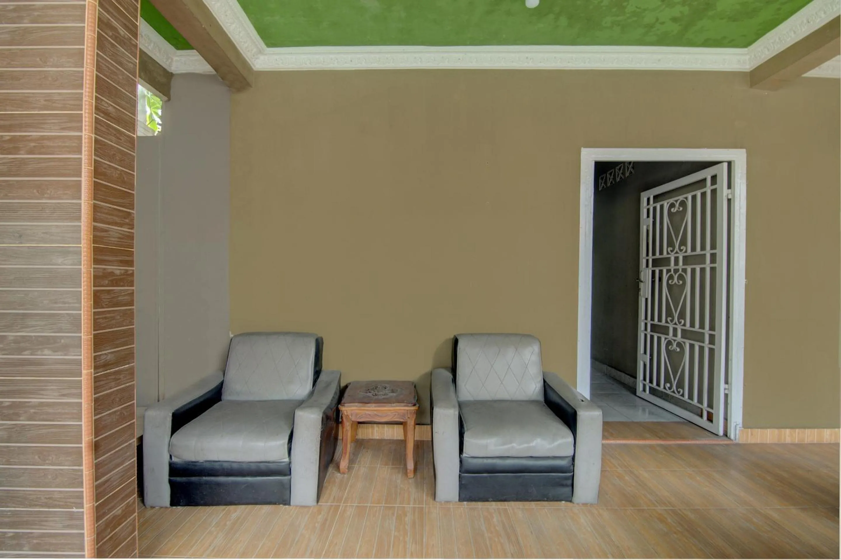 Lobby or reception in OYO 92833 Penginapan Syariah