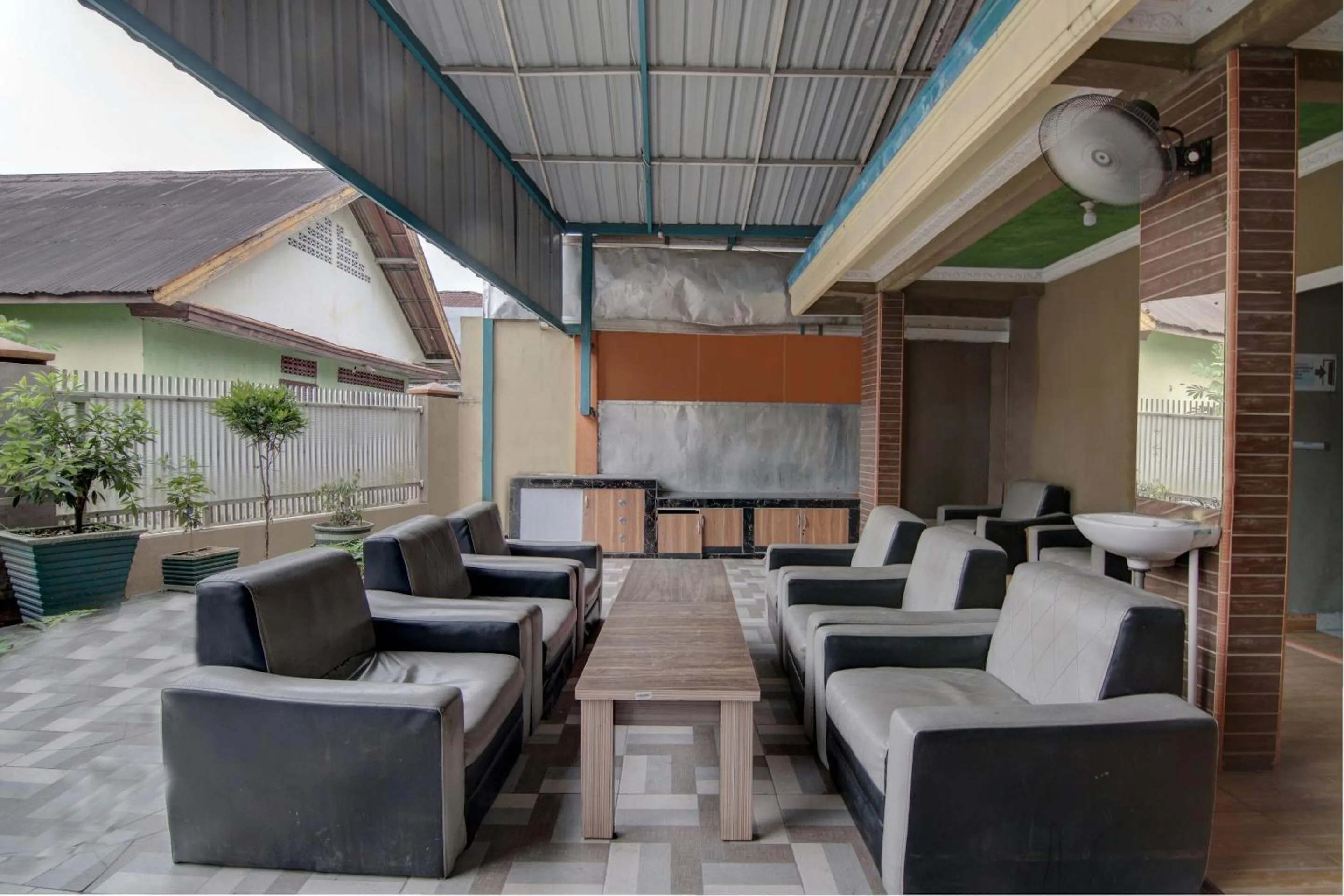 Lobby or reception in OYO 92833 Penginapan Syariah