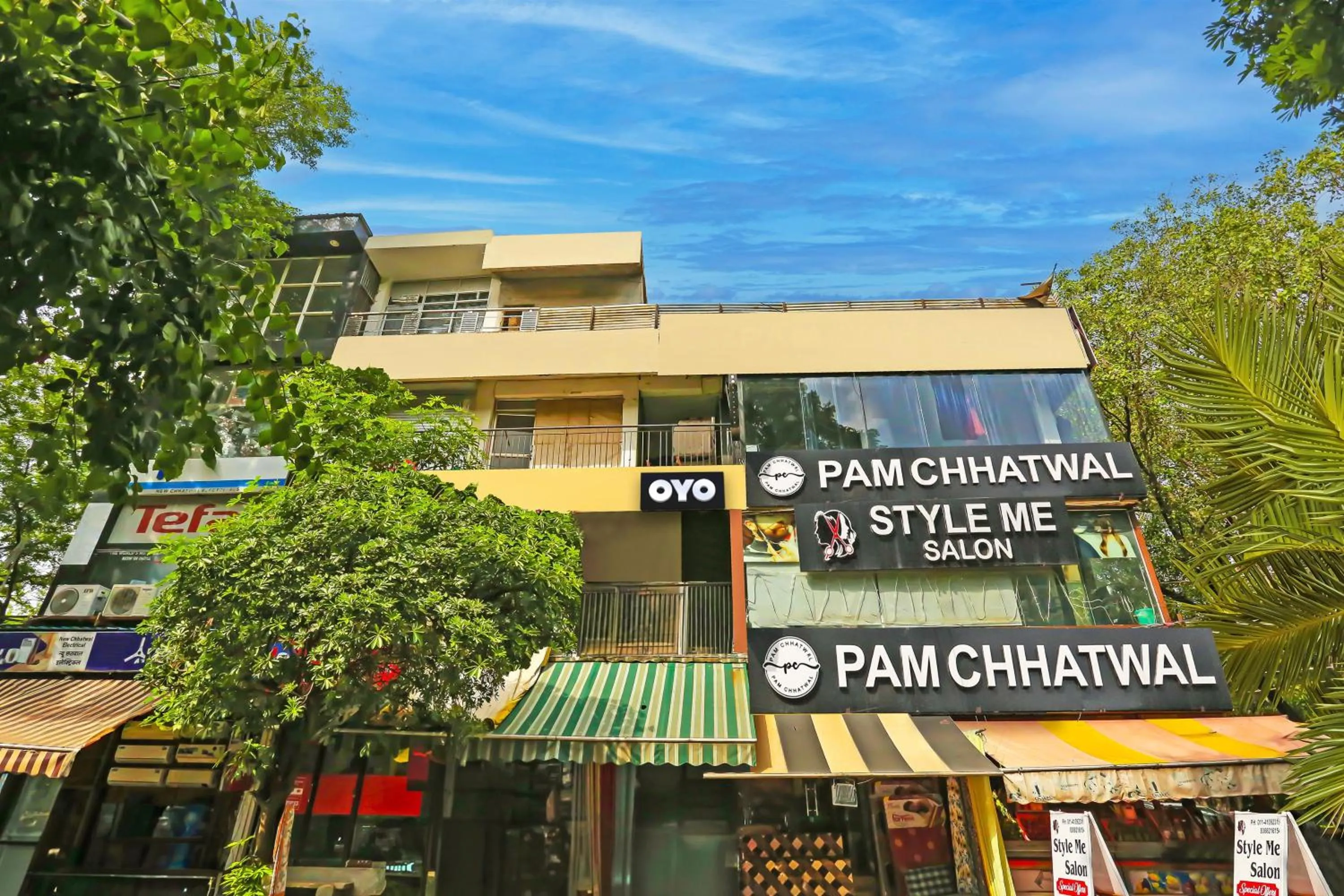Facade/entrance in Hotel O Happy Hours