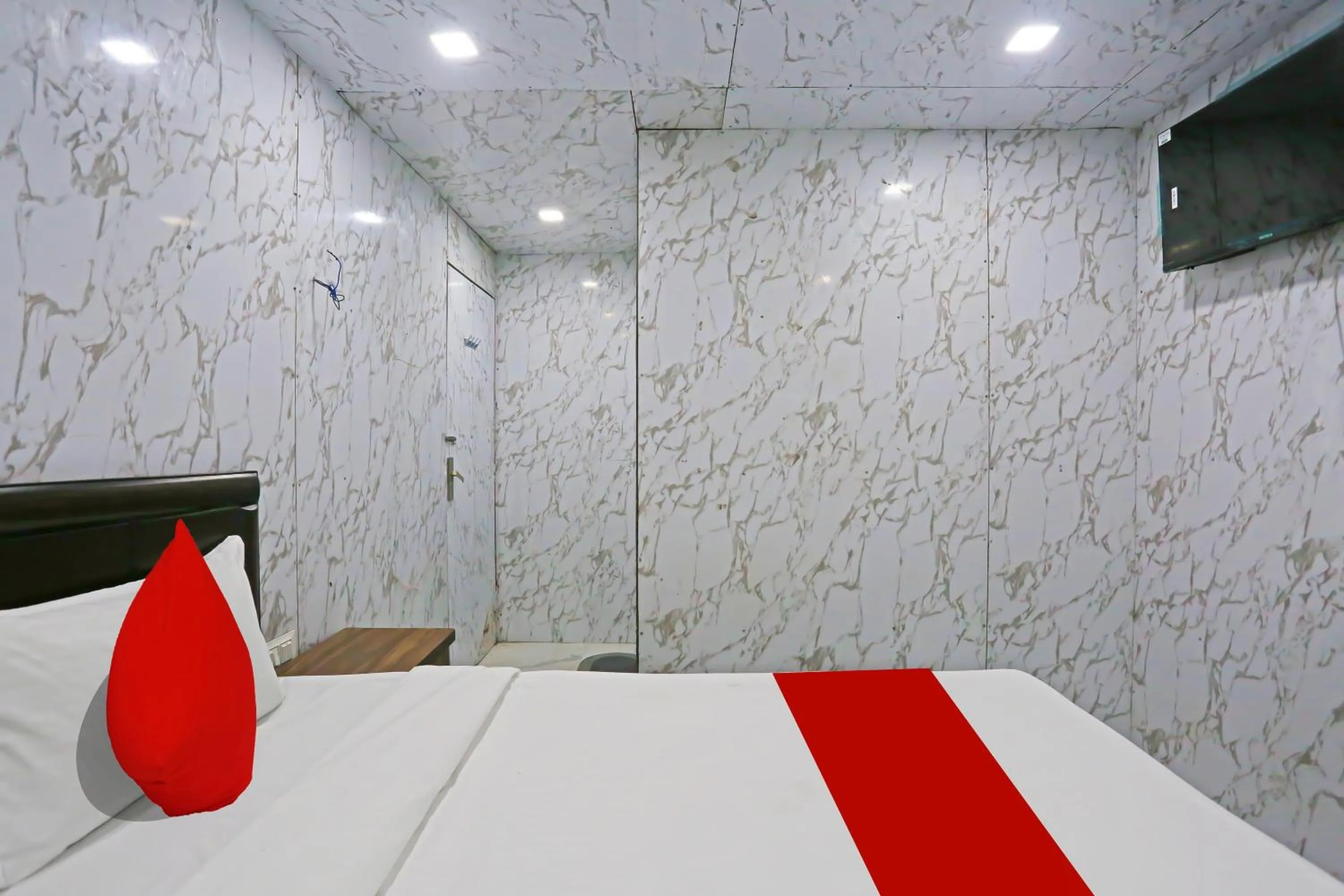 Bedroom in Hotel O Happy Hours