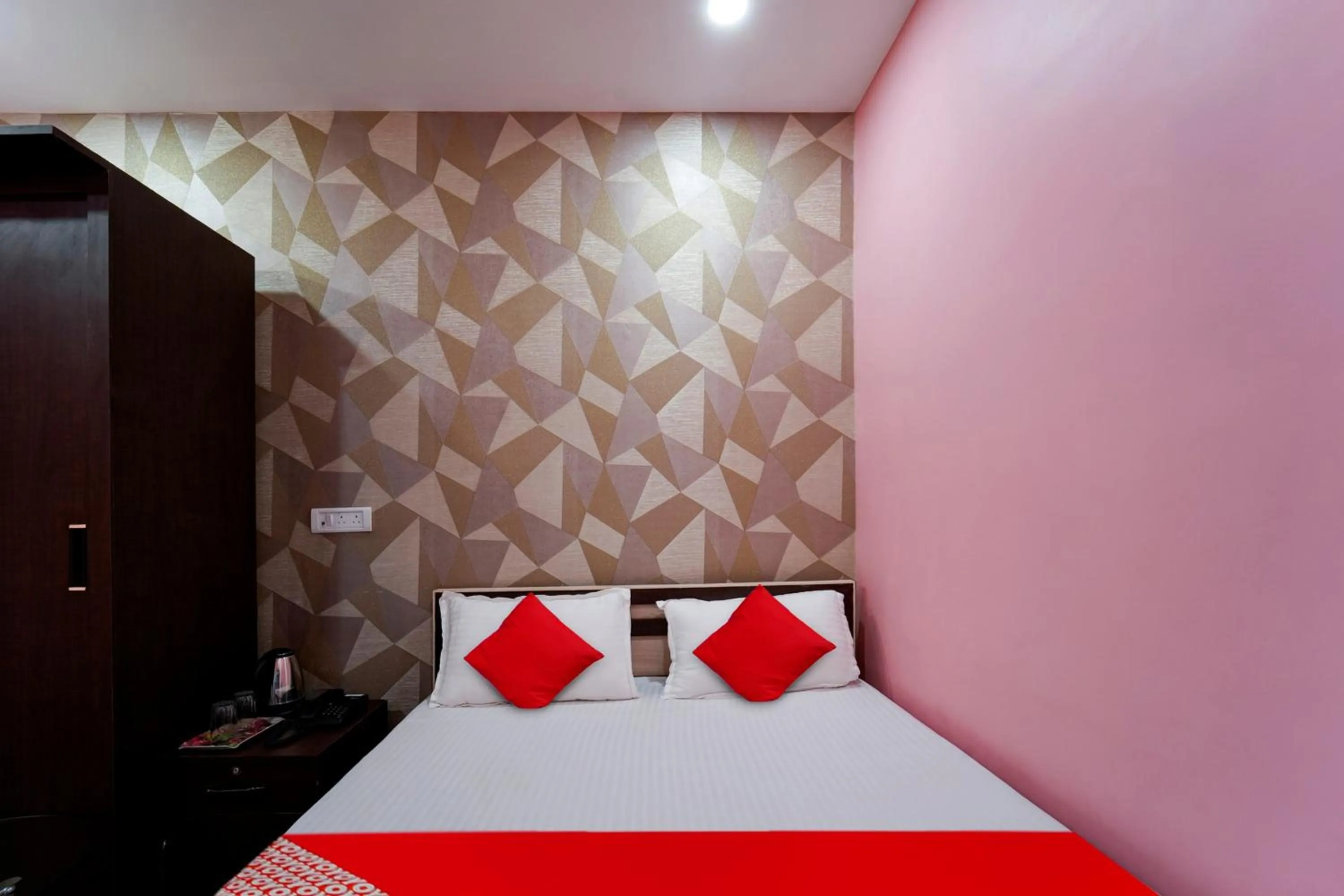 Bedroom in Hotel O Jai Jagannath Inn