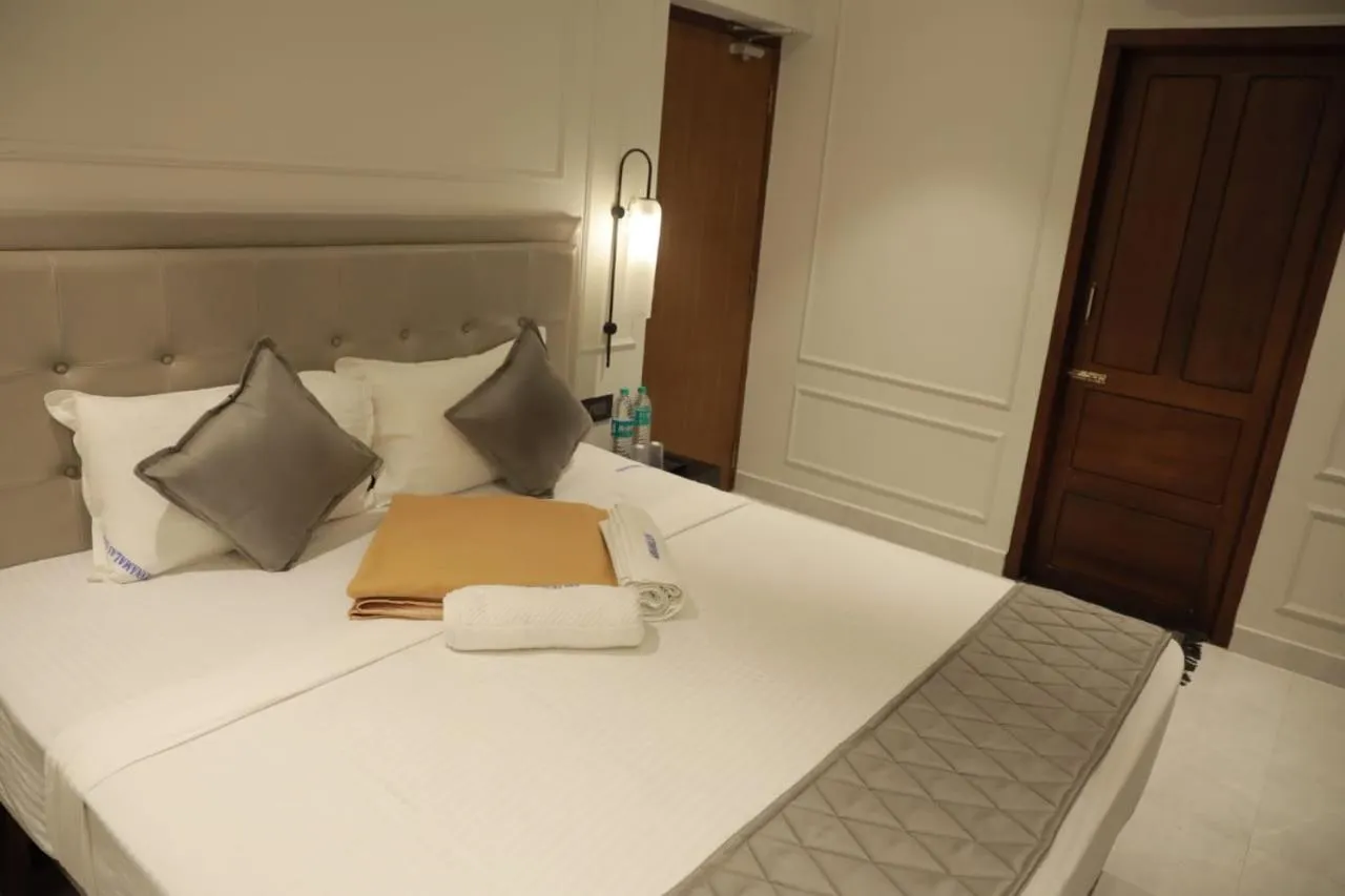 Bedroom, Bed in ARUNACHALA INN