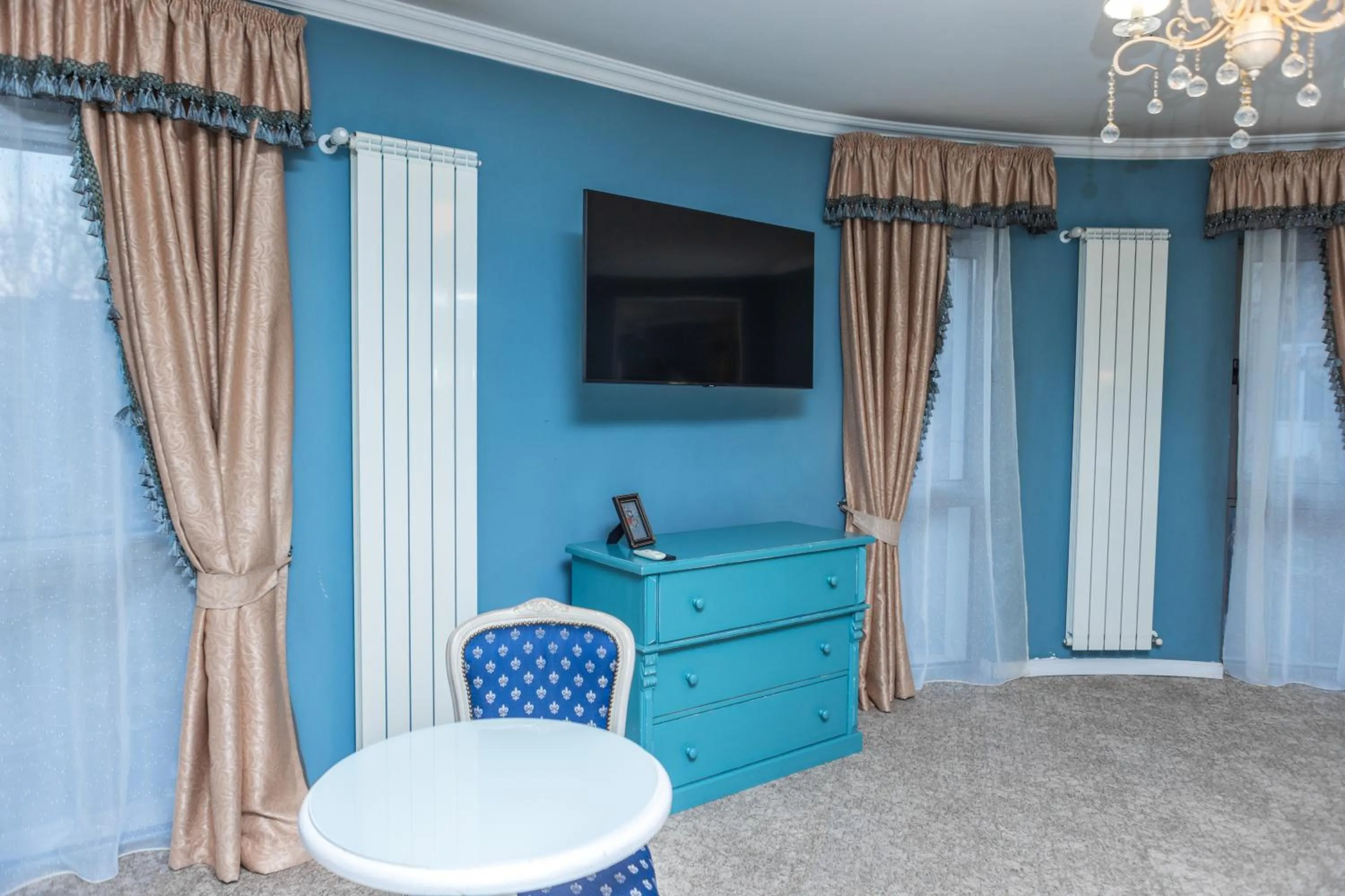 TV and multimedia in Villa Boutique Lafayette