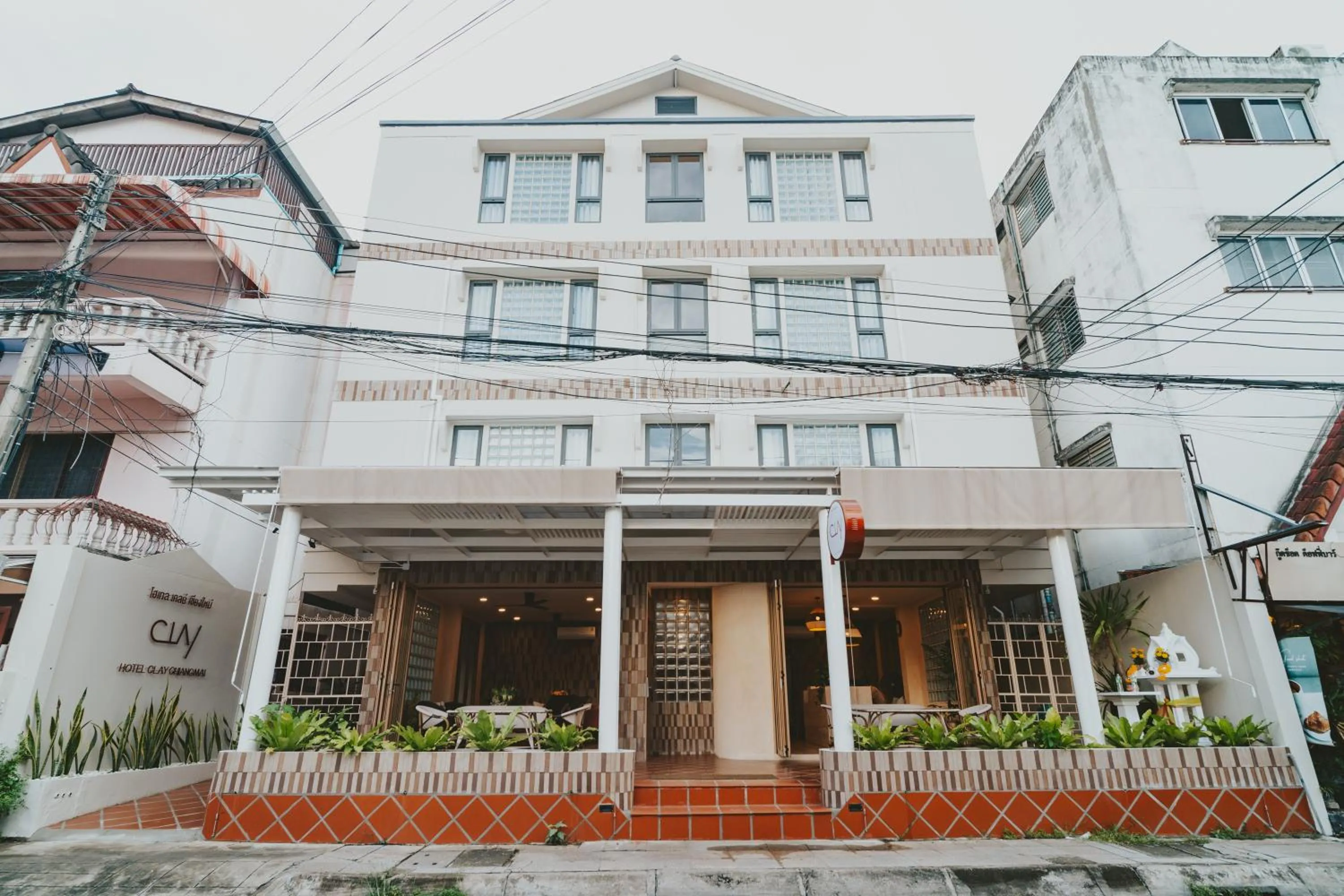 Property building in Hotel Clay Chiang Mai