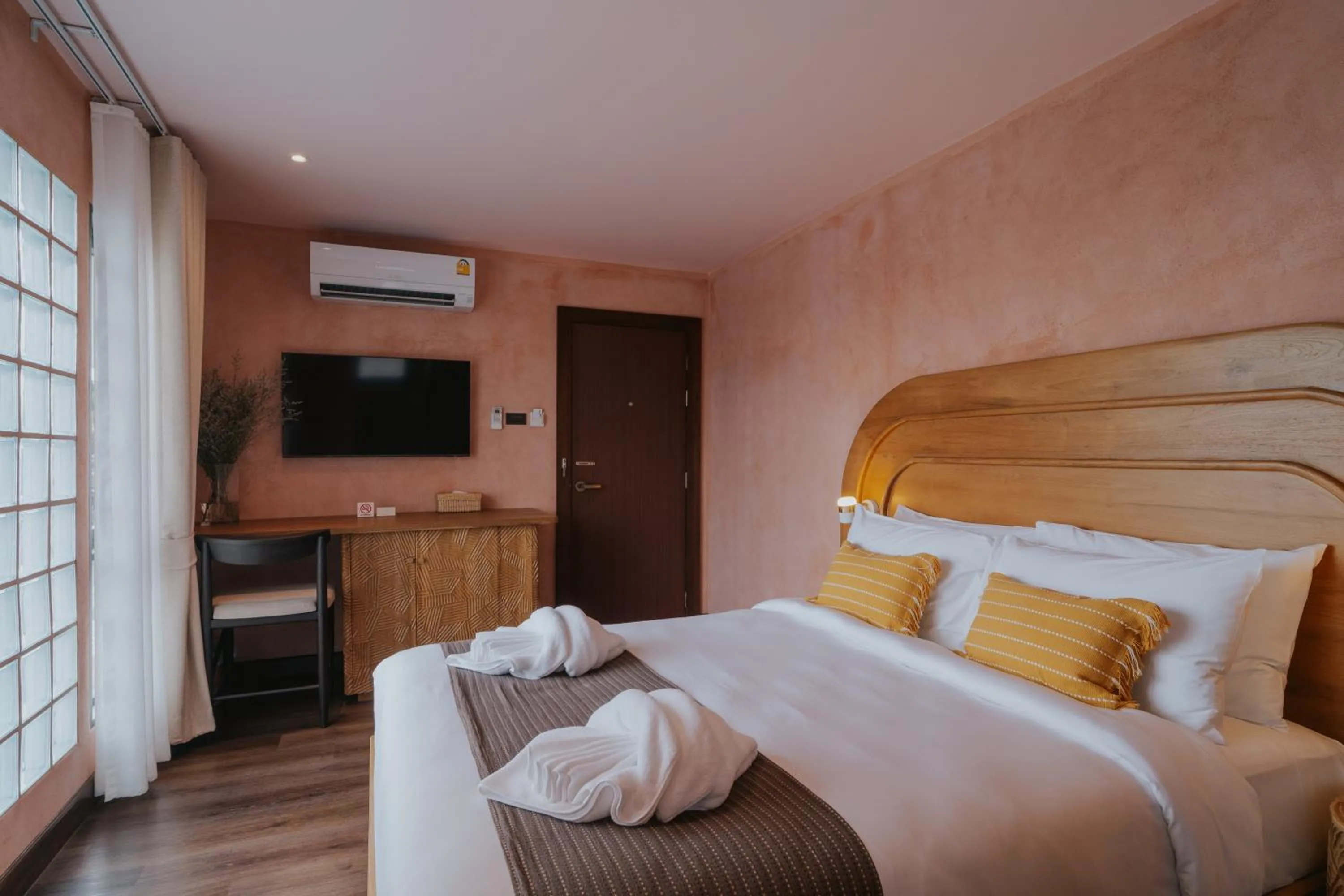 Bedroom, Bed in Hotel Clay Chiang Mai