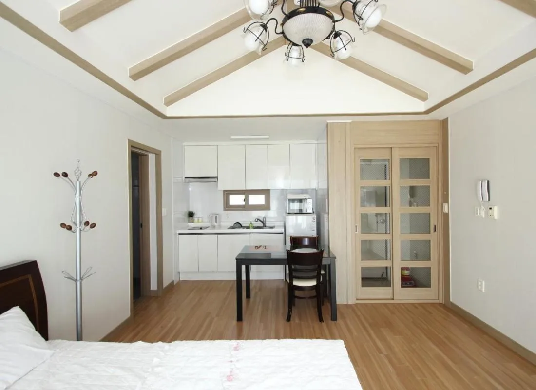 Bed in Jeju Soranghozen Pension