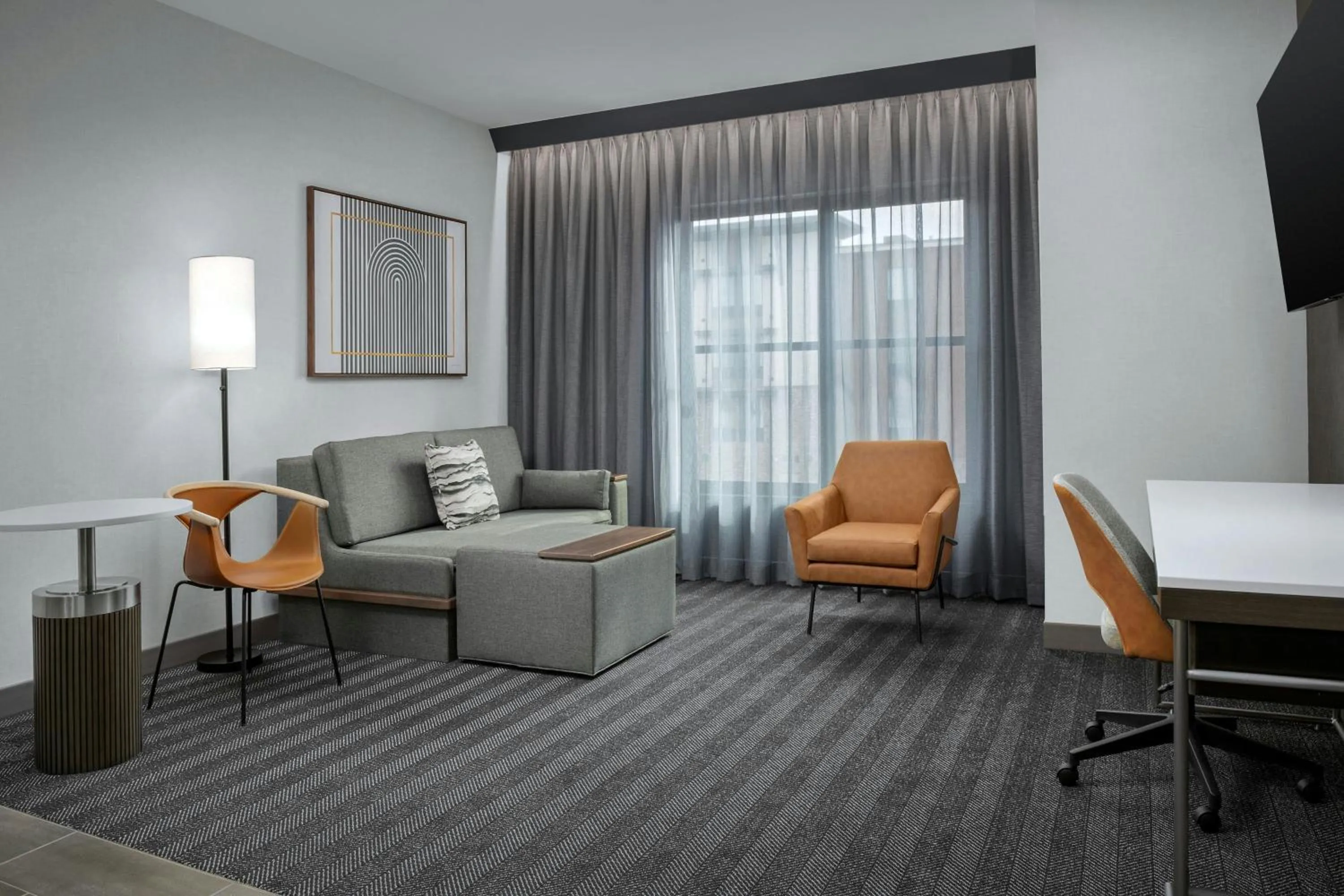 Living room in Courtyard by Marriott Bozeman