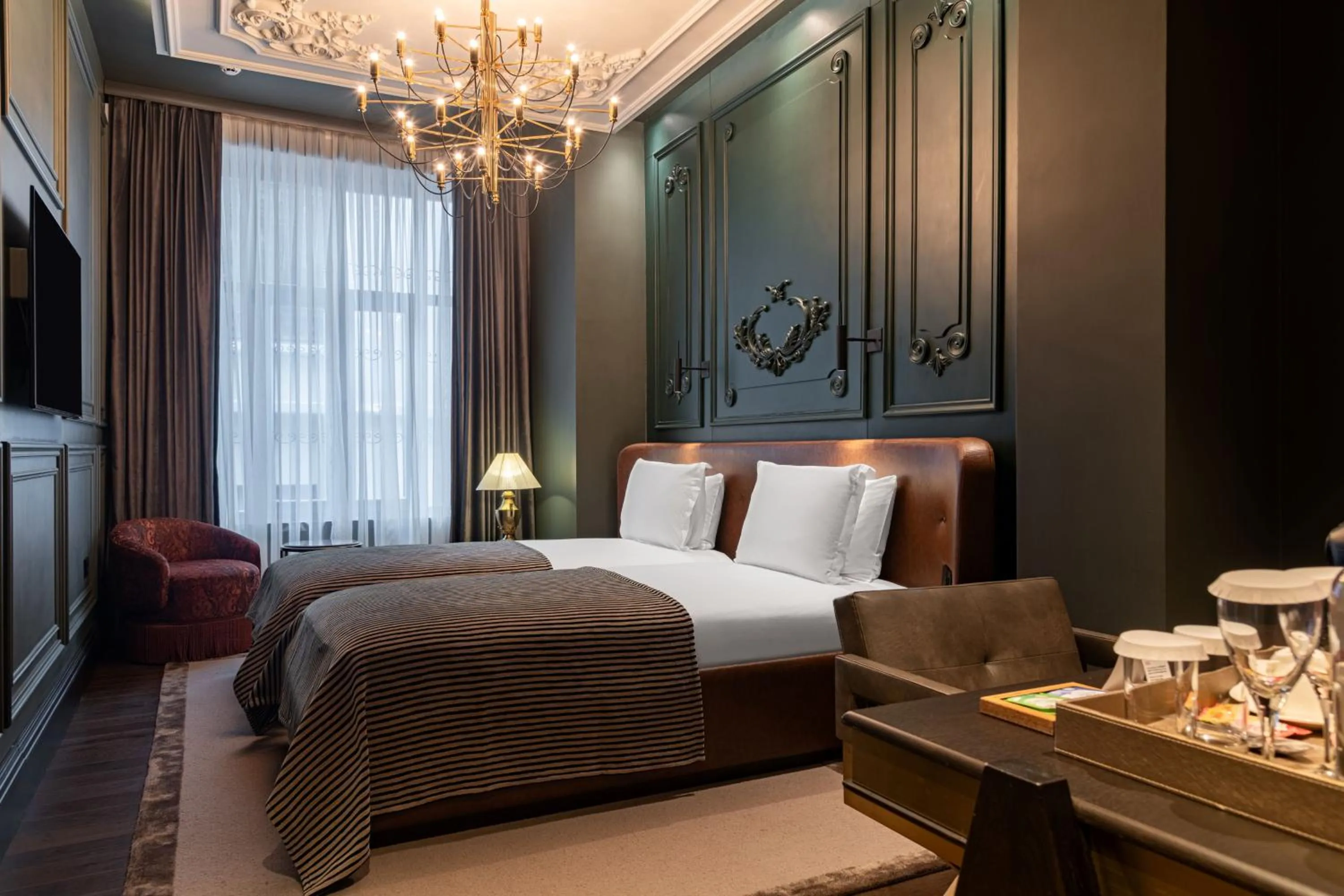 Bedroom, Bed in Orient Occident Hotel Istanbul, Autograph Collection